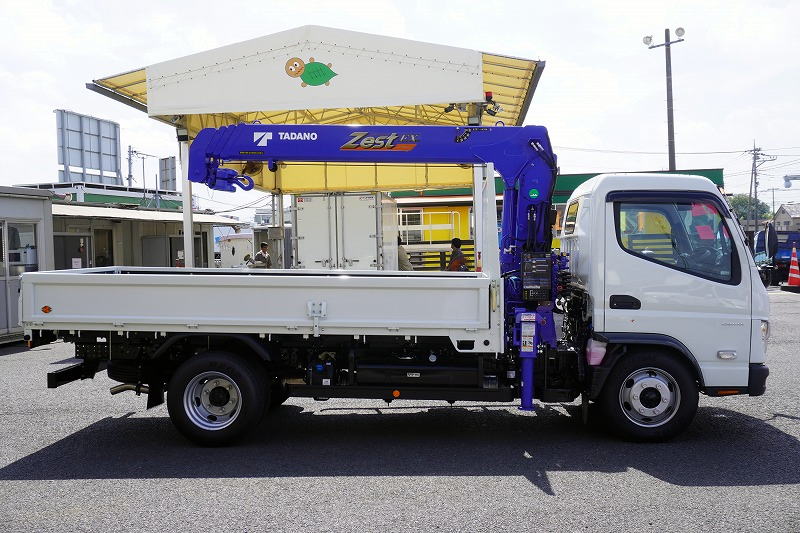 （未使用）　キャンター　「標準幅　ロング」　４段クレーン　積載３０００ｋｇ　タダノ製　ラジコン　フックイン　２．９３ｔ吊　セイコーラック　左電格ミラー　坂道発進補助　バックカメラ　ＥＴＣ　フォグランプ　スマートキー　衝突軽減ブレーキ　車線逸脱警報　５速ＭＴ！　車検「Ｒ９年５月まで！」3
