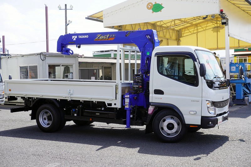 （未使用）　キャンター　「標準幅　ロング」　４段クレーン　積載３０００ｋｇ　タダノ製　ラジコン　フックイン　２．９３ｔ吊　セイコーラック　左電格ミラー　坂道発進補助　バックカメラ　ＥＴＣ　フォグランプ　スマートキー　衝突軽減ブレーキ　車線逸脱警報　５速ＭＴ！　車検「Ｒ９年５月まで！」4