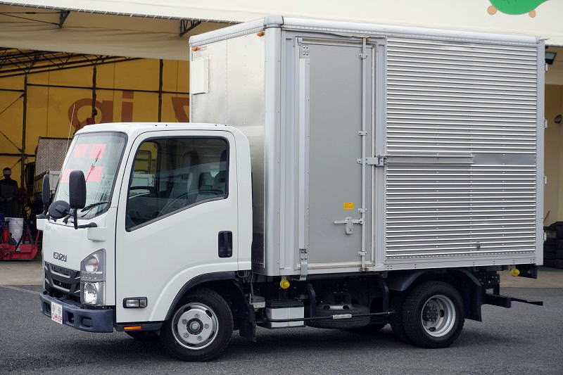 エルフ　１０尺　アルミバン　積載２０００ｋｇ　サイドドア　高箱　ラッシング２段　バックカメラ　ＥＴＣ　９０度ストッパー　通気口　内高約２．２ｍ　パブコ製　ＡＴ車！フロント画像