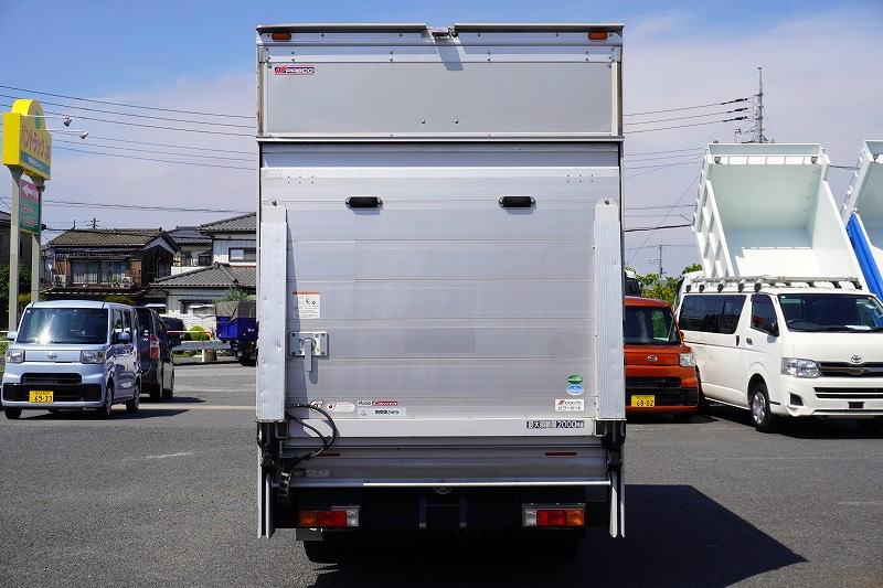 キャンター　１０尺　アルミバン　積載２０００ｋｇ　サイドドア　跳ね上げ式　オートターン式垂直パワーゲート　ラッシング２段　バックカメラ　ＥＴＣ　左電格ミラー　坂道発進補助　フォグランプ　衝突軽減ブレーキ　車線逸脱警報　パブコ製　５速ＭＴ！希少車！！2