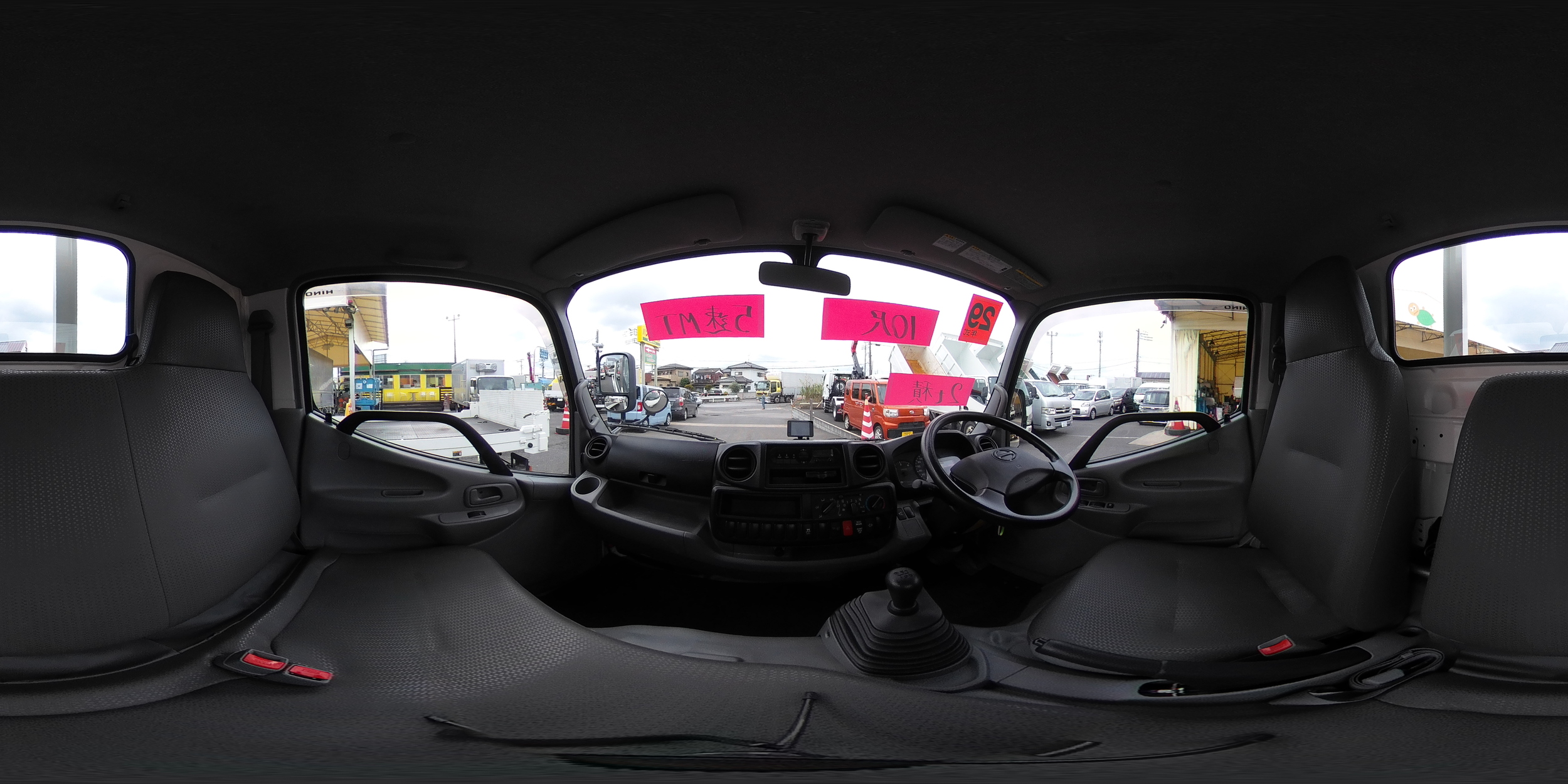 デュトロ　「標準幅　ショート」　平ボディー　積載２０００ｋｇ　三方開　全低床　左電格ミラー　ＥＴＣ　５速ＭＴ！0