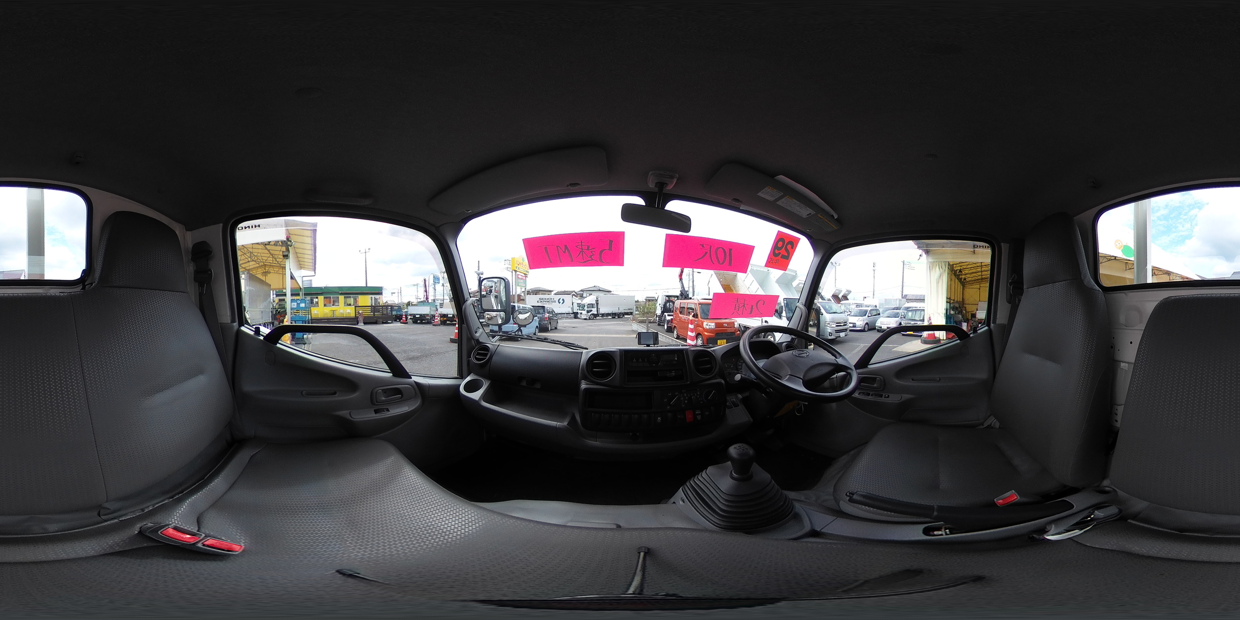 デュトロ　「標準幅　ショート」　平ボディー　積載２０００ｋｇ　三方開　全低床　左電格ミラー　ＥＴＣ　５速ＭＴ！0