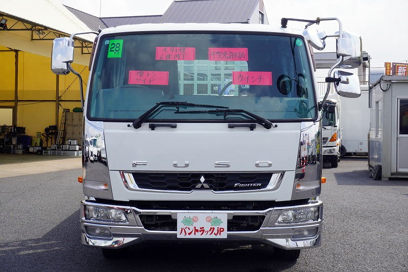 ファイター　増トン　「ワイド　ベッド付」　重機運搬車　タダノ製ハイジャッキ　美川ボディー製造りボディー　積載４９００ｋｇ　ウインチ　ラジコン　アユミ板掛け　アルミブロック　アオリ上部プロテクター付き　三方開　鳥居ラダー＆下部シマ板張り　床フック　アルミホイール　メッキパーツ　社外ナビ　フルセグＴＶ　ＥＴＣ　バックカメラ　坂道発進補助　６速ＭＴ！中型免許対応！希少車！！　車検「Ｒ８年２月まで！」0