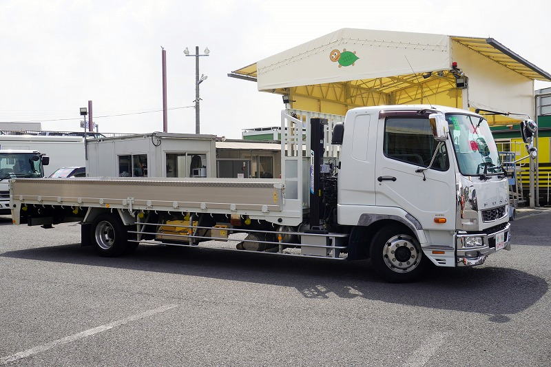 ファイター　増トン　「ワイド　ベッド付」　重機運搬車　タダノ製ハイジャッキ　美川ボディー製造りボディー　積載４９００ｋｇ　ウインチ　ラジコン　アユミ板掛け　アルミブロック　アオリ上部プロテクター付き　三方開　鳥居ラダー＆下部シマ板張り　床フック　アルミホイール　メッキパーツ　社外ナビ　フルセグＴＶ　ＥＴＣ　バックカメラ　坂道発進補助　６速ＭＴ！中型免許対応！希少車！！　車検「Ｒ８年２月まで！」4