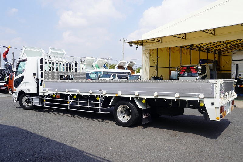 ファイター　増トン　「ワイド　ベッド付」　重機運搬車　タダノ製ハイジャッキ　美川ボディー製造りボディー　積載４９００ｋｇ　ウインチ　ラジコン　アユミ板掛け　アルミブロック　アオリ上部プロテクター付き　三方開　鳥居ラダー＆下部シマ板張り　床フック　アルミホイール　メッキパーツ　社外ナビ　フルセグＴＶ　ＥＴＣ　バックカメラ　坂道発進補助　６速ＭＴ！中型免許対応！希少車！！　車検「Ｒ８年２月まで！」5