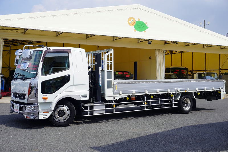ファイター　増トン　「ワイド　ベッド付」　重機運搬車　タダノ製ハイジャッキ　美川ボディー製造りボディー　積載４９００ｋｇ　ウインチ　ラジコン　アユミ板掛け　アルミブロック　アオリ上部プロテクター付き　三方開　鳥居ラダー＆下部シマ板張り　床フック　アルミホイール　メッキパーツ　社外ナビ　フルセグＴＶ　ＥＴＣ　バックカメラ　坂道発進補助　６速ＭＴ！中型免許対応！希少車！！　車検「Ｒ８年２月まで！」7