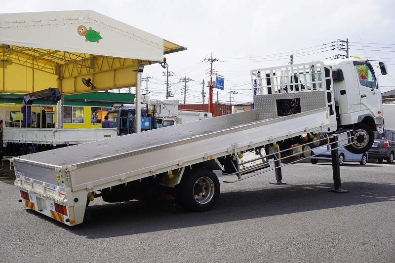ファイター　増トン　「ワイド　ベッド付」　重機運搬車　タダノ製ハイジャッキ　美川ボディー製造りボディー　積載４９００ｋｇ　ウインチ　ラジコン　アユミ板掛け　アルミブロック　アオリ上部プロテクター付き　三方開　鳥居ラダー＆下部シマ板張り　床フック　アルミホイール　メッキパーツ　社外ナビ　フルセグＴＶ　ＥＴＣ　バックカメラ　坂道発進補助　６速ＭＴ！中型免許対応！希少車！！　車検「Ｒ８年２月まで！」15