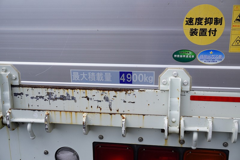 ファイター　増トン　「ワイド　ベッド付」　重機運搬車　タダノ製ハイジャッキ　美川ボディー製造りボディー　積載４９００ｋｇ　ウインチ　ラジコン　アユミ板掛け　アルミブロック　アオリ上部プロテクター付き　三方開　鳥居ラダー＆下部シマ板張り　床フック　アルミホイール　メッキパーツ　社外ナビ　フルセグＴＶ　ＥＴＣ　バックカメラ　坂道発進補助　６速ＭＴ！中型免許対応！希少車！！　車検「Ｒ８年２月まで！」26