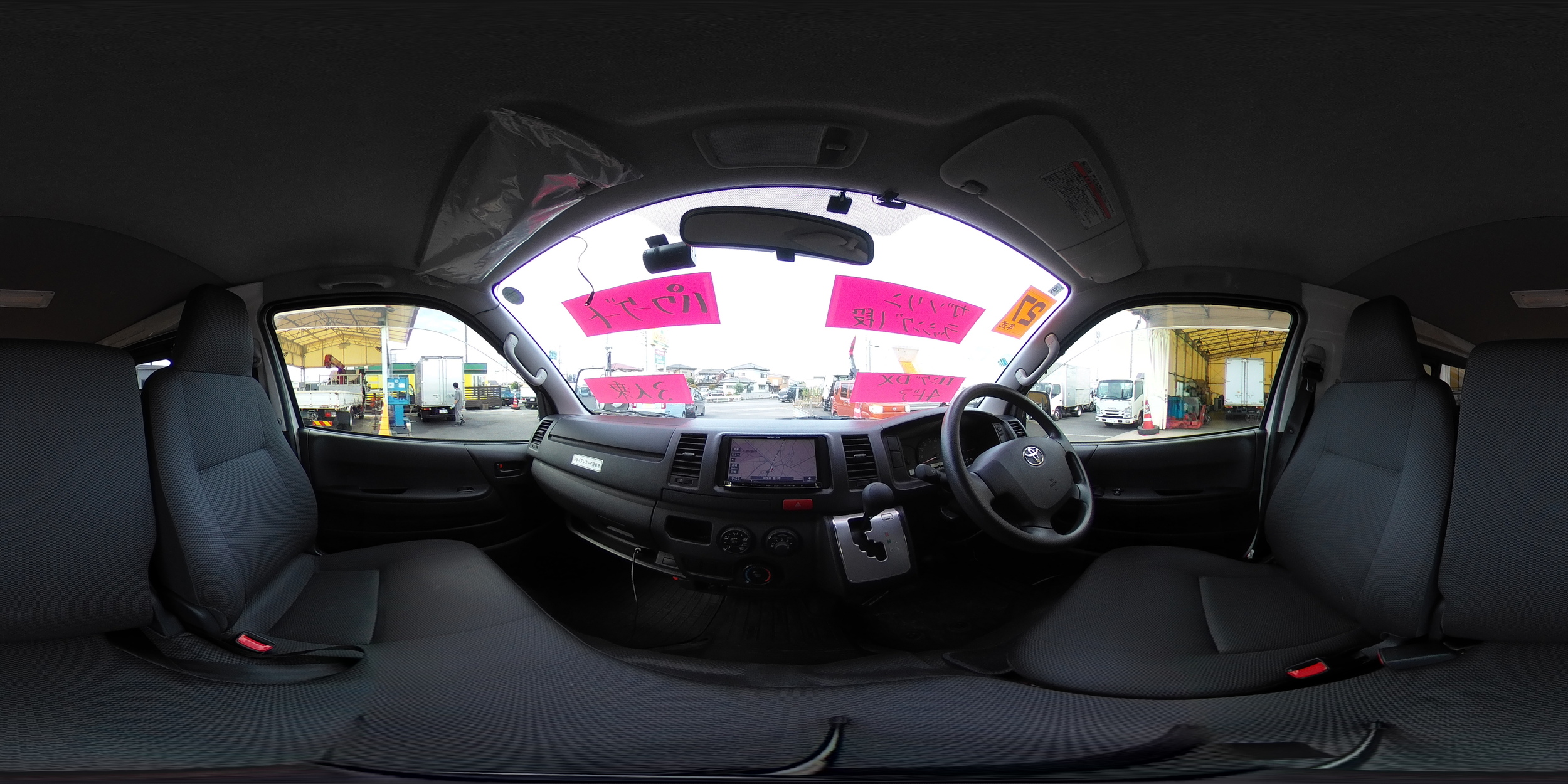 ハイエース　ロング　ＤＸ　４ドア　ガソリン車　３人乗り　トヨタ車体製パワーゲート　荷室加工有り　荷台板張り　ラッシング１段　小窓　バックカメラ　社外ナビ　ＥＴＣ　キーレス　ＡＴ車！0