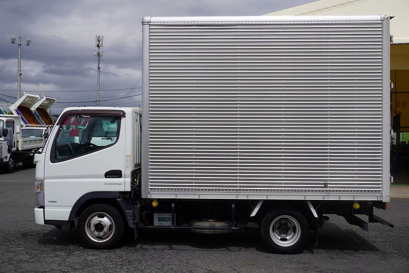 キャンター　１０尺　アルミバン　積載１５００ｋｇ　高箱　内高２．３ｍ　ラッシング２段　バックカメラ　ＥＴＣ　フォグランプ　パブコ製　ワンオーナー！ＡＴ車！1