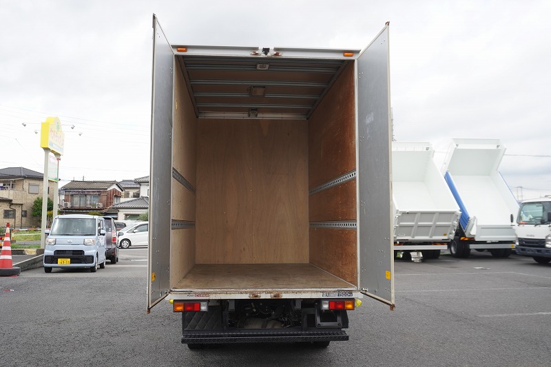 キャンター　１０尺　アルミバン　積載１５００ｋｇ　高箱　内高２．３ｍ　ラッシング２段　バックカメラ　ＥＴＣ　フォグランプ　パブコ製　ワンオーナー！ＡＴ車！19