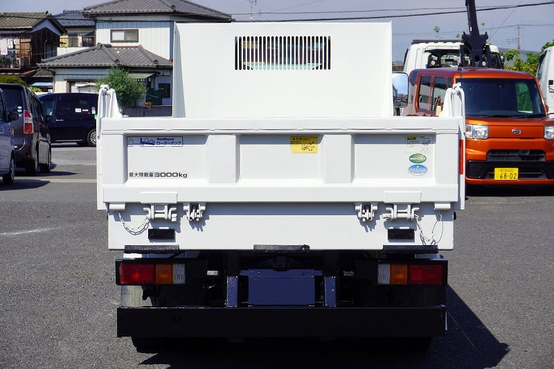 エルフ　「標準幅」　強化　ローダーダンプ　新明和製　三方開　積載３０００ｋｇ　スライド用ラジコン　ダンプピン　ＥＴＣ　坂道発進補助　キーレス　６速ＭＴ！2