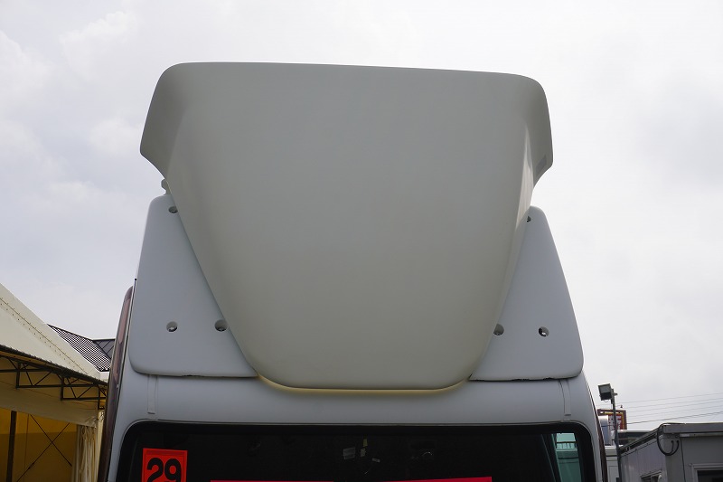 キャンター　１０尺　アルミバン　積載２０００ｋｇ　跳ね上げ式　垂直パワーゲート　ラッシング２段　荷台ステンレス張り　導風板　換気扇　バックカメラ　ＥＴＣ　フォグランプ　５速ＭＴ！16