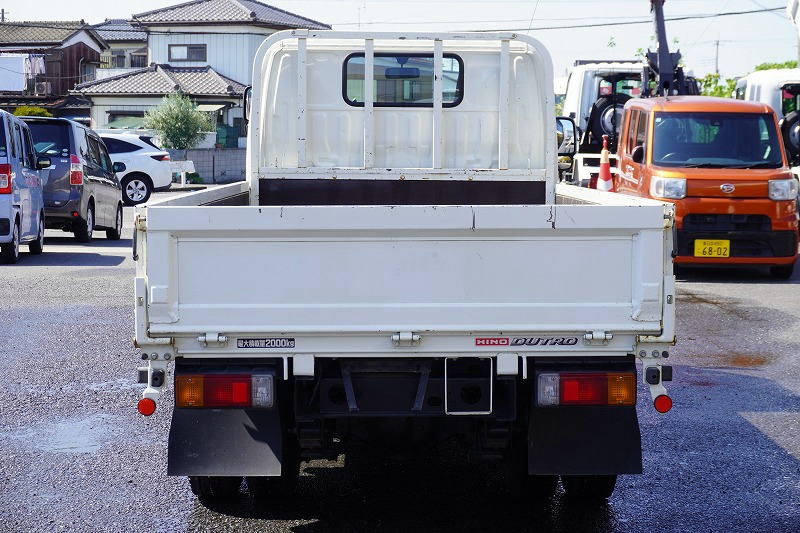 デュトロ　「標準幅　ショート」　平ボディー　積載２０００ｋｇ　三方開　全低床　左電格ミラー　ＥＴＣ　５速ＭＴ！2
