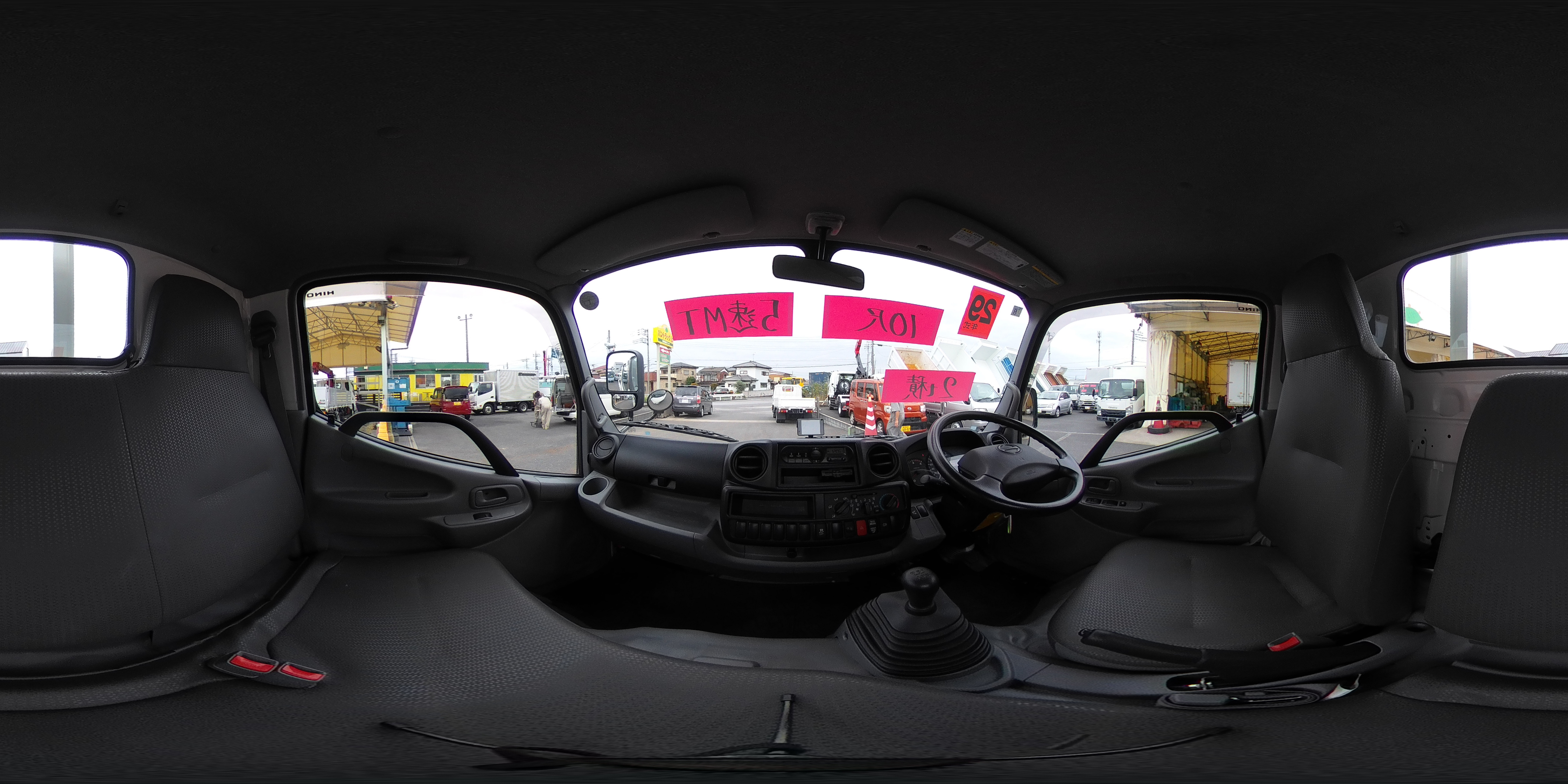 デュトロ　「標準幅　ショート」　平ボディー　積載２０００ｋｇ　三方開　全低床　左電格ミラー　ＥＴＣ　５速ＭＴ！1