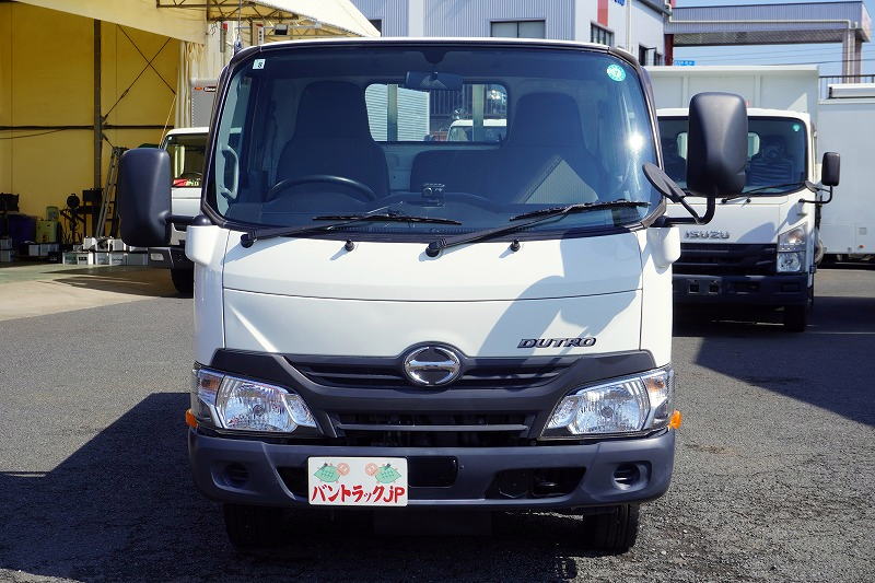 デュトロ　「標準幅　ショート」　平ボディー　積載２０００ｋｇ　三方開　全低床　左電格ミラー　ＥＴＣ　５速ＭＴ！0