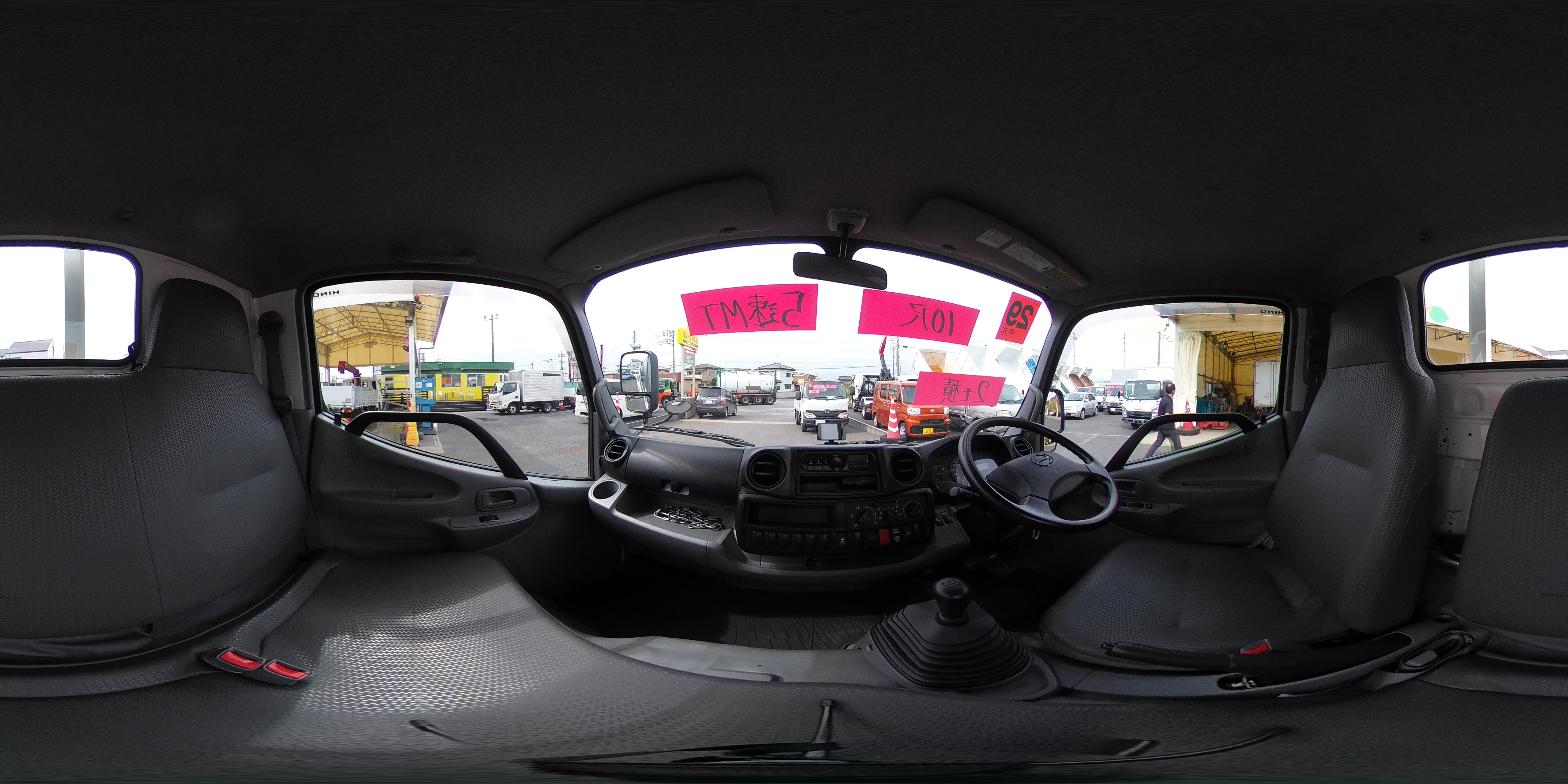 デュトロ　「標準幅　ショート」　平ボディー　積載２０００ｋｇ　三方開　全低床　左電格ミラー　ＥＴＣ　５速ＭＴ！0