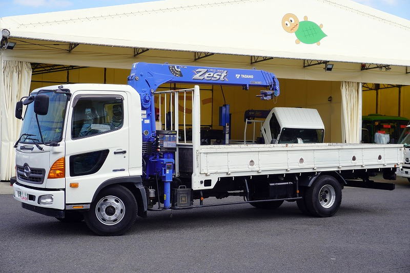 レンジャー　４トン　「標準幅　ベッドレス」　４段クレーン　積載２６５０ｋｇ　タダノ製　５．４ｍ長　ラジコン　フックイン　２．９３ｔ吊　ロープ穴４対　床フック４対　鳥居下部鉄板張り　ＥＴＣ　ＡＴ車！