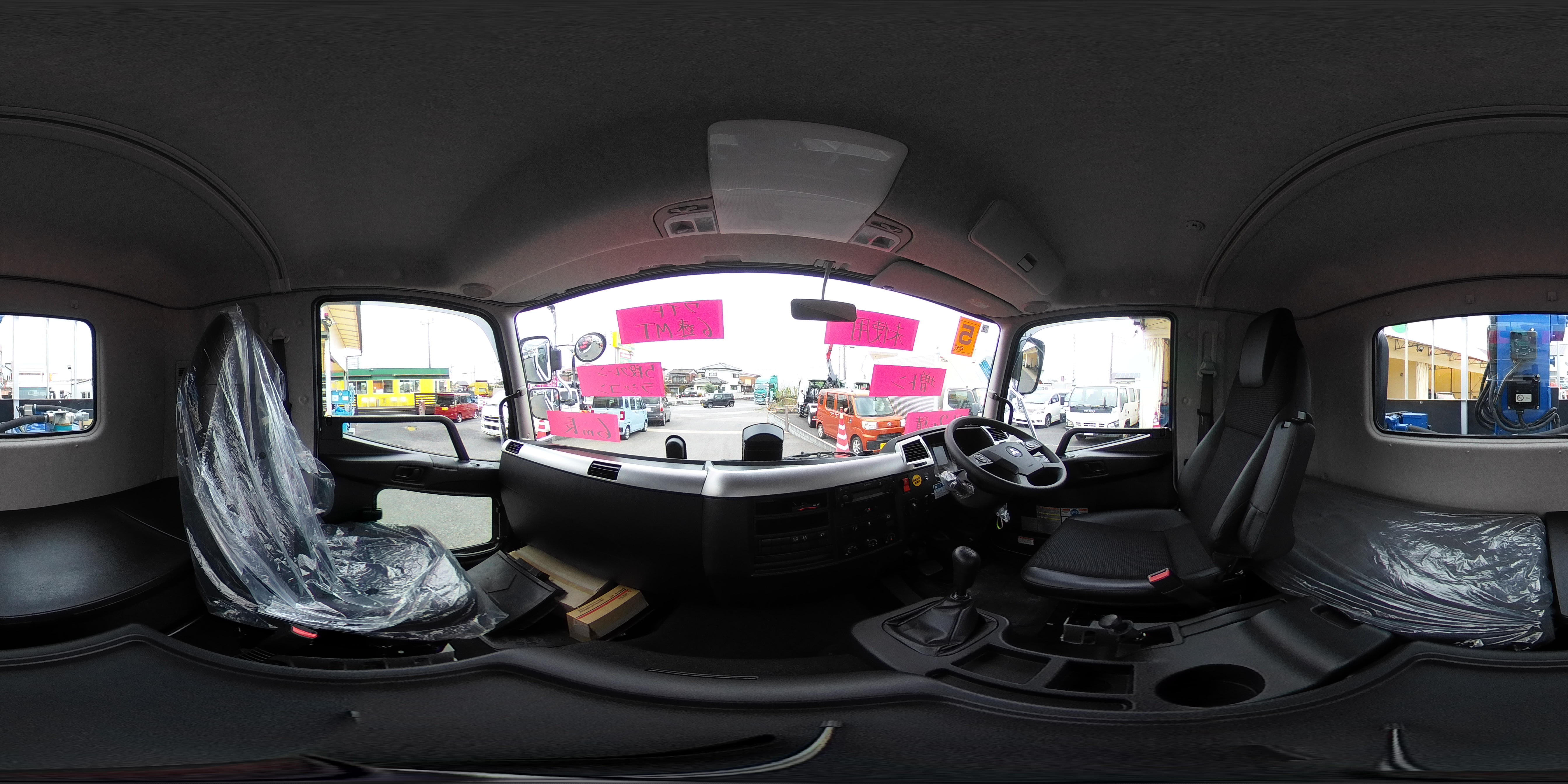 （未使用）　ファイター　増トン　「ワイド　ベッド付き」　５段クレーン　積載７２００ｋｇ　タダノ製　６ｍ長　アルミブロック　ラジコン　フックイン　２．９３ｔ吊　角足　差し違いアウトリガー　ＥＴＣ２．０　坂道発進補助　オートエアコン　リーフサス　メッキパーツ多数！６速ＭＴ！0