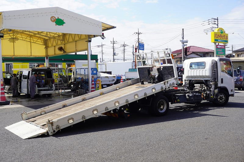 エルフ 「ワイド超ロング」 セーフティーローダー 一般用 花見台製 積載3350kg ウインチ ラジコン 五方開 アルミブロック 荷台板張り 床フック ロープ穴 左電格ミラー フォグランプ AT車!フロント画像