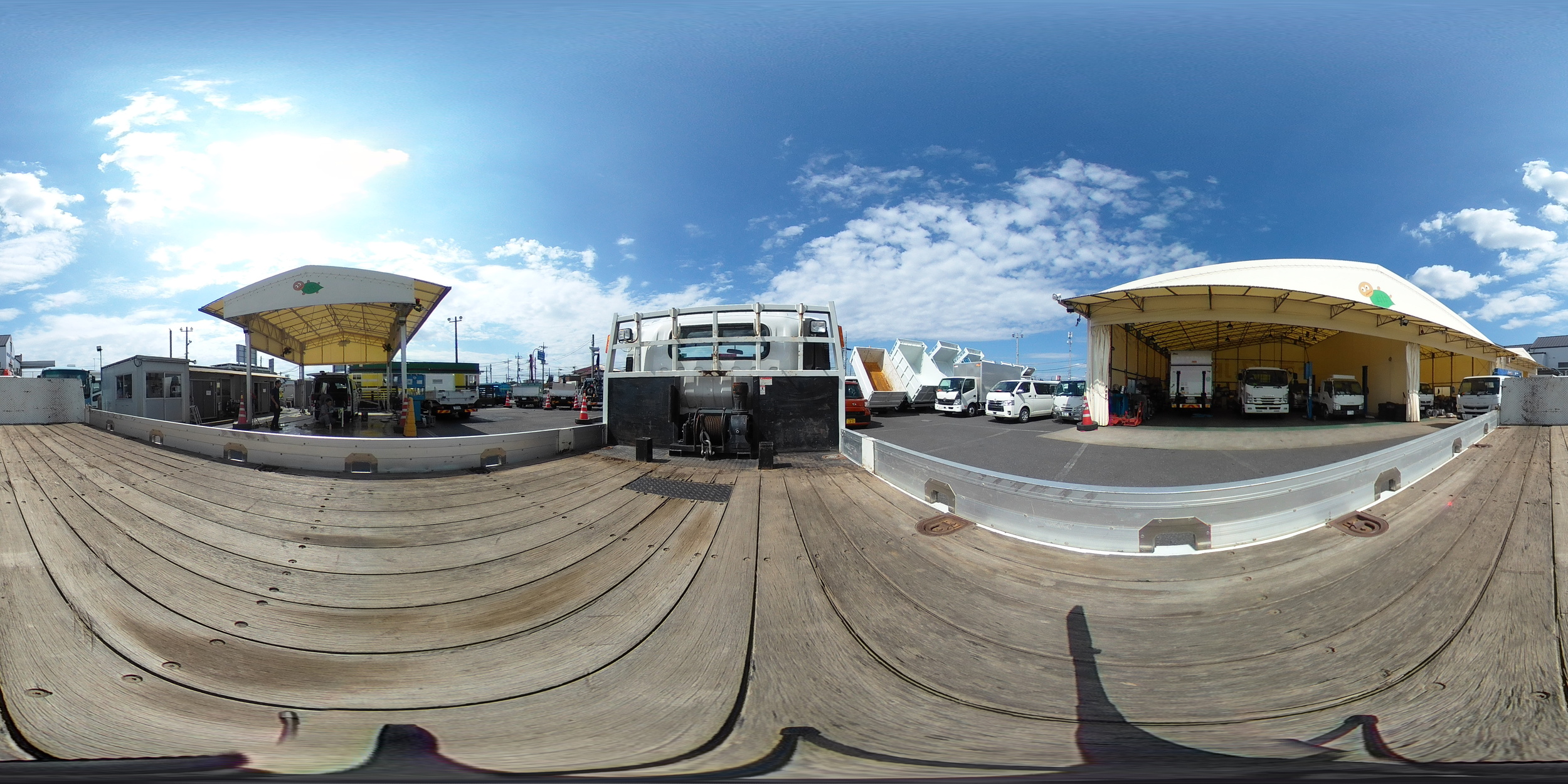 エルフ　「ワイド超ロング」　セーフティーローダー　一般用　花見台製　積載３３５０ｋｇ　ウインチ　ラジコン　五方開　アルミブロック　荷台板張り　床フック　ロープ穴　左電格ミラー　フォグランプ　ＡＴ車！1