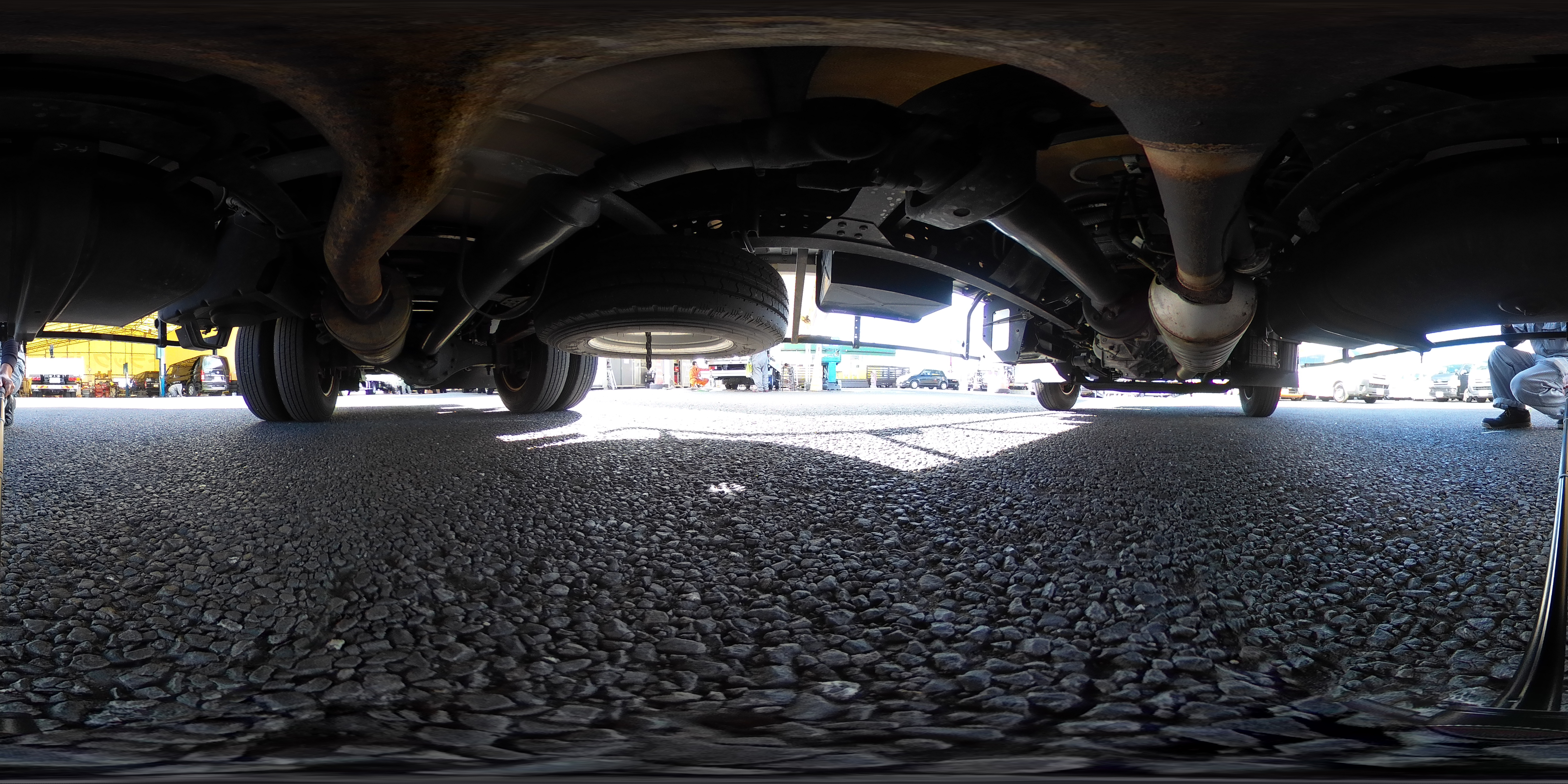 アトラス　「ワイドロング」　アルミバン　積載２０００ｋｇ　サイドドア　格納パワーゲート　ラッシング２段　床フック２対　通気口　バックカメラ　ＥＴＣ　社外ナビ　左電格ミラー　フォグランプ　北村製　ＡＴ車！1