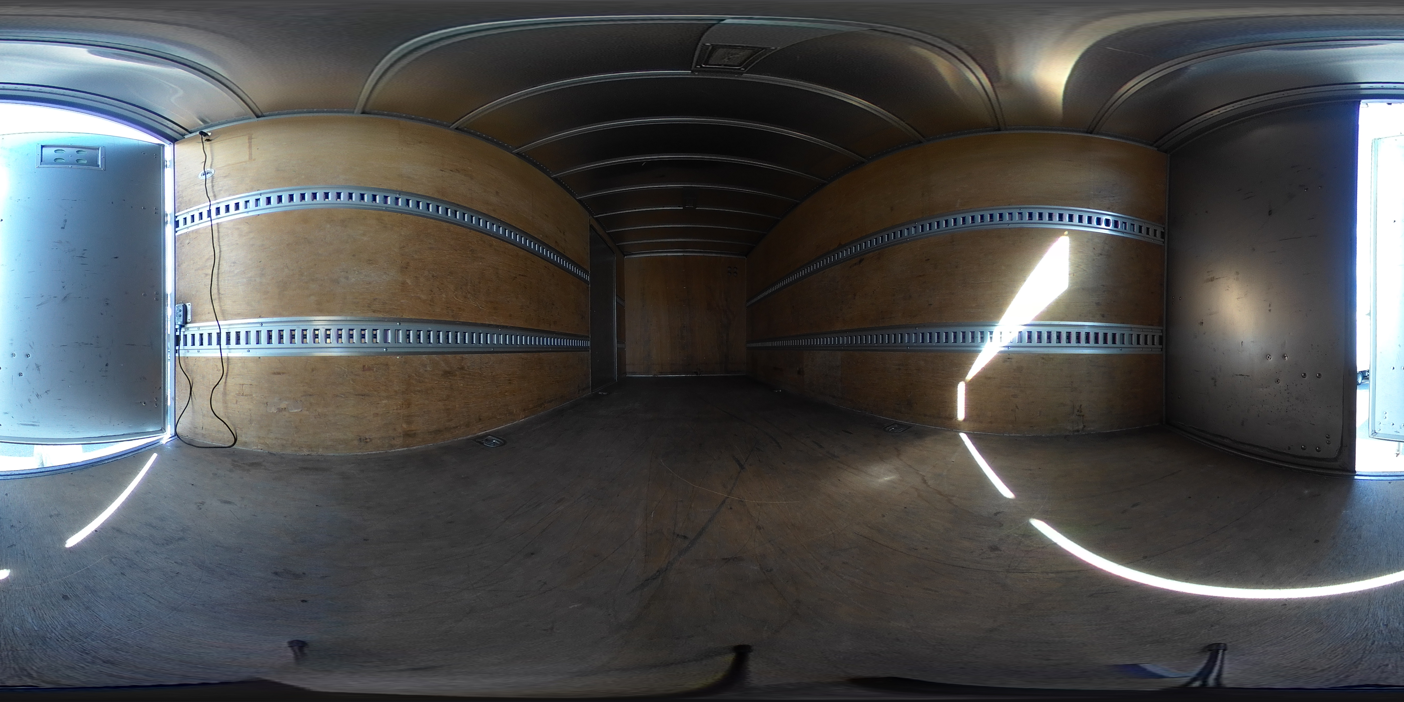 アトラス　「ワイドロング」　アルミバン　積載２０００ｋｇ　サイドドア　格納パワーゲート　ラッシング２段　床フック２対　通気口　バックカメラ　ＥＴＣ　社外ナビ　左電格ミラー　フォグランプ　北村製　ＡＴ車！2