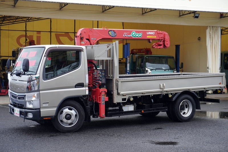 キャンター 「カスタム 標準幅 ロング」 4段クレーン 積載2000kg 古河ユニック製 ラジコン フックイン 2.63t吊 セイコーラック 鳥居工具箱&上部金網張り アオリ上部プロテクター付き 網工具入れ 左電格ミラー バックカメラ ETC フォグランプ キーレス HIDヘッドライト メッキパーツ 5速MT!フロント画像