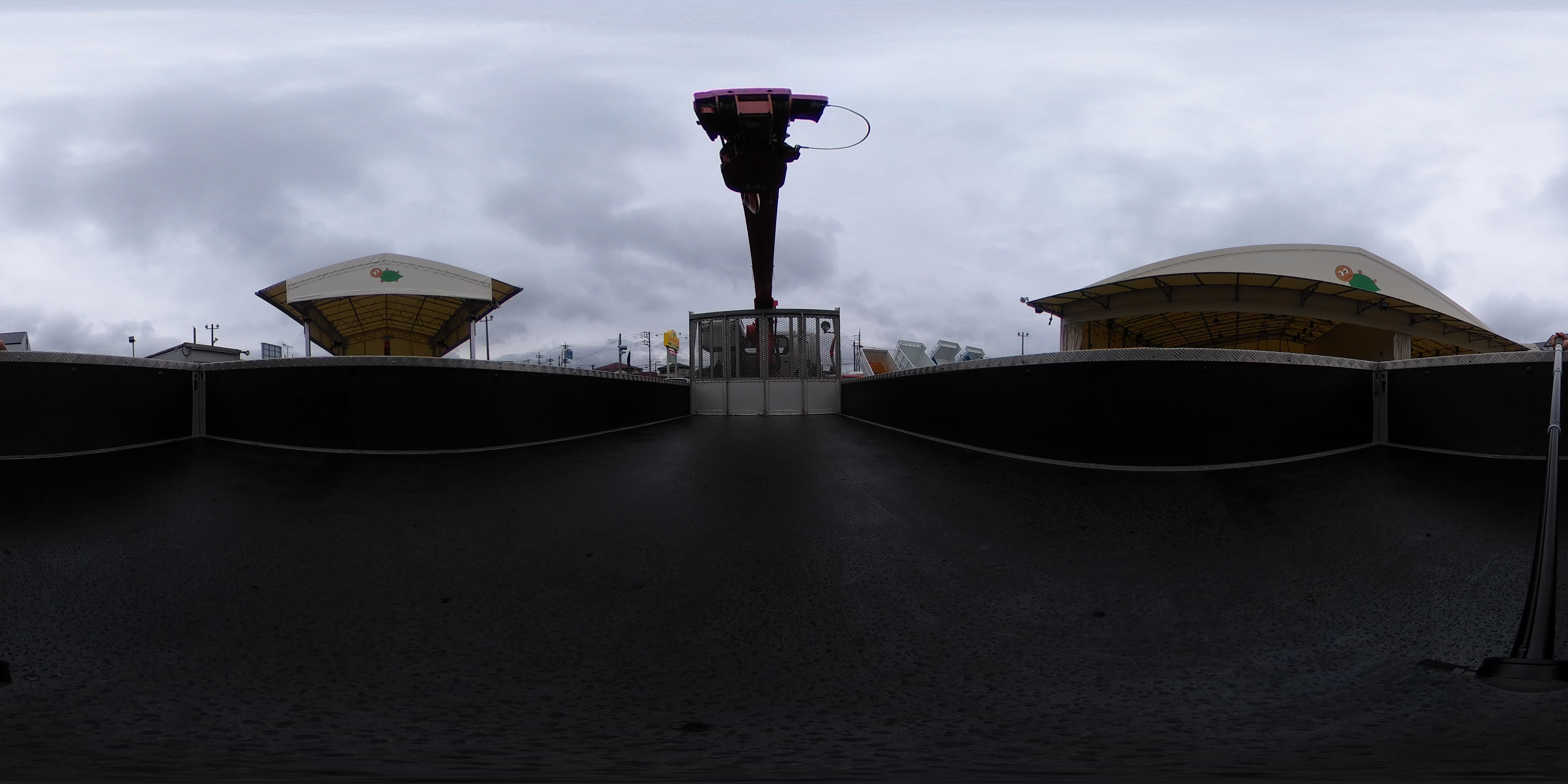 キャンター　「カスタム　標準幅　ロング」　４段クレーン　積載２０００ｋｇ　古河ユニック製　ラジコン　フックイン　２．６３ｔ吊　セイコーラック　鳥居工具箱＆上部金網張り　アオリ上部プロテクター付き　網工具入れ　左電格ミラー　バックカメラ　ＥＴＣ　フォグランプ　キーレス　ＨＩＤヘッドライト　メッキパーツ　５速ＭＴ！2