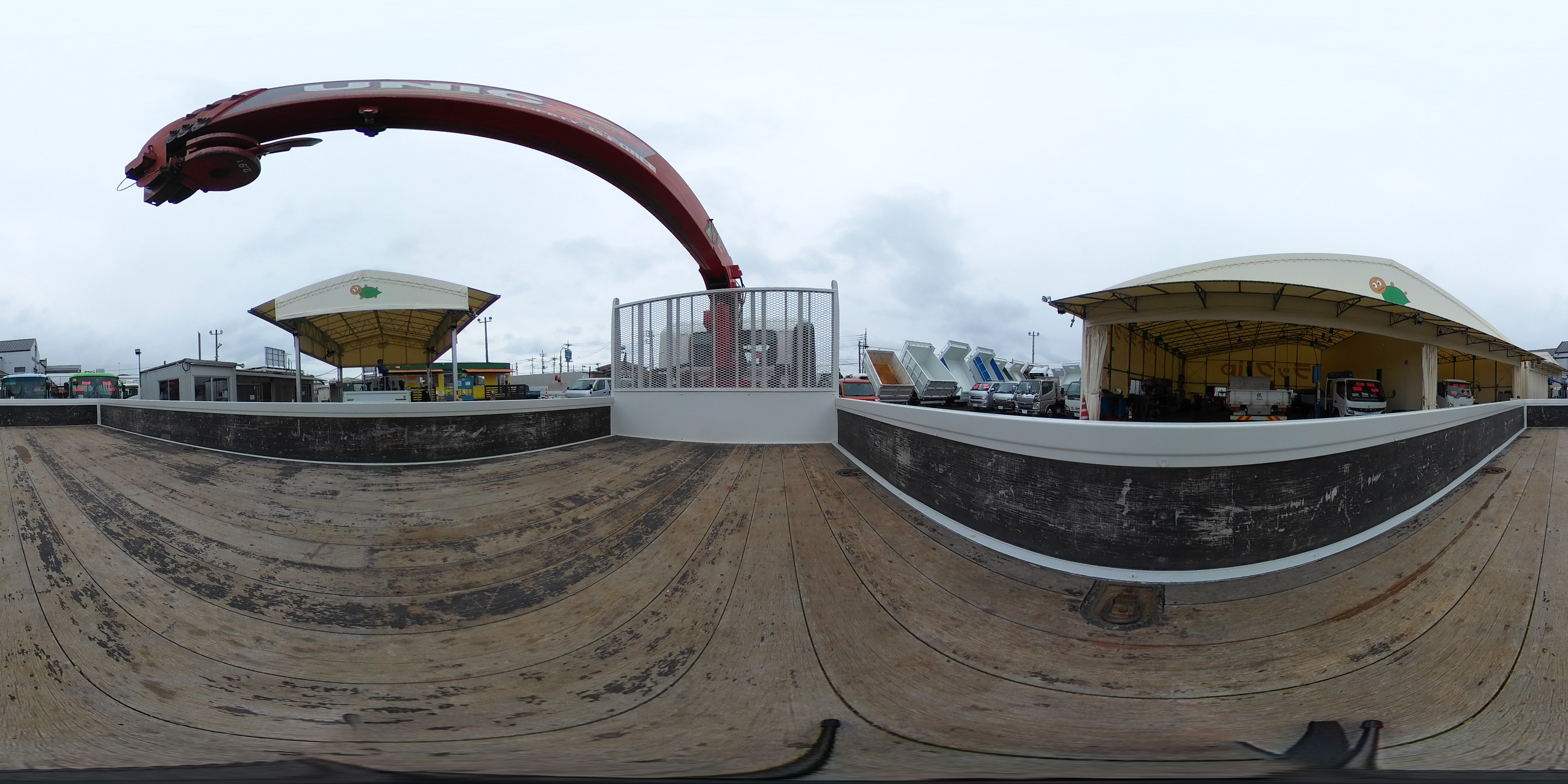 レンジャー　４トン　「標準幅　ベッド付き」　４段クレーン　積載２４００ｋｇ　古河ユニック製　ラジコン　フックイン　２．９３ｔ吊　５．５ｍ長　床フック４対　セイコーラック　鳥居金網張り＆下部鉄板張り　坂道発進補助　ＥＴＣ　６速ＭＴ！2