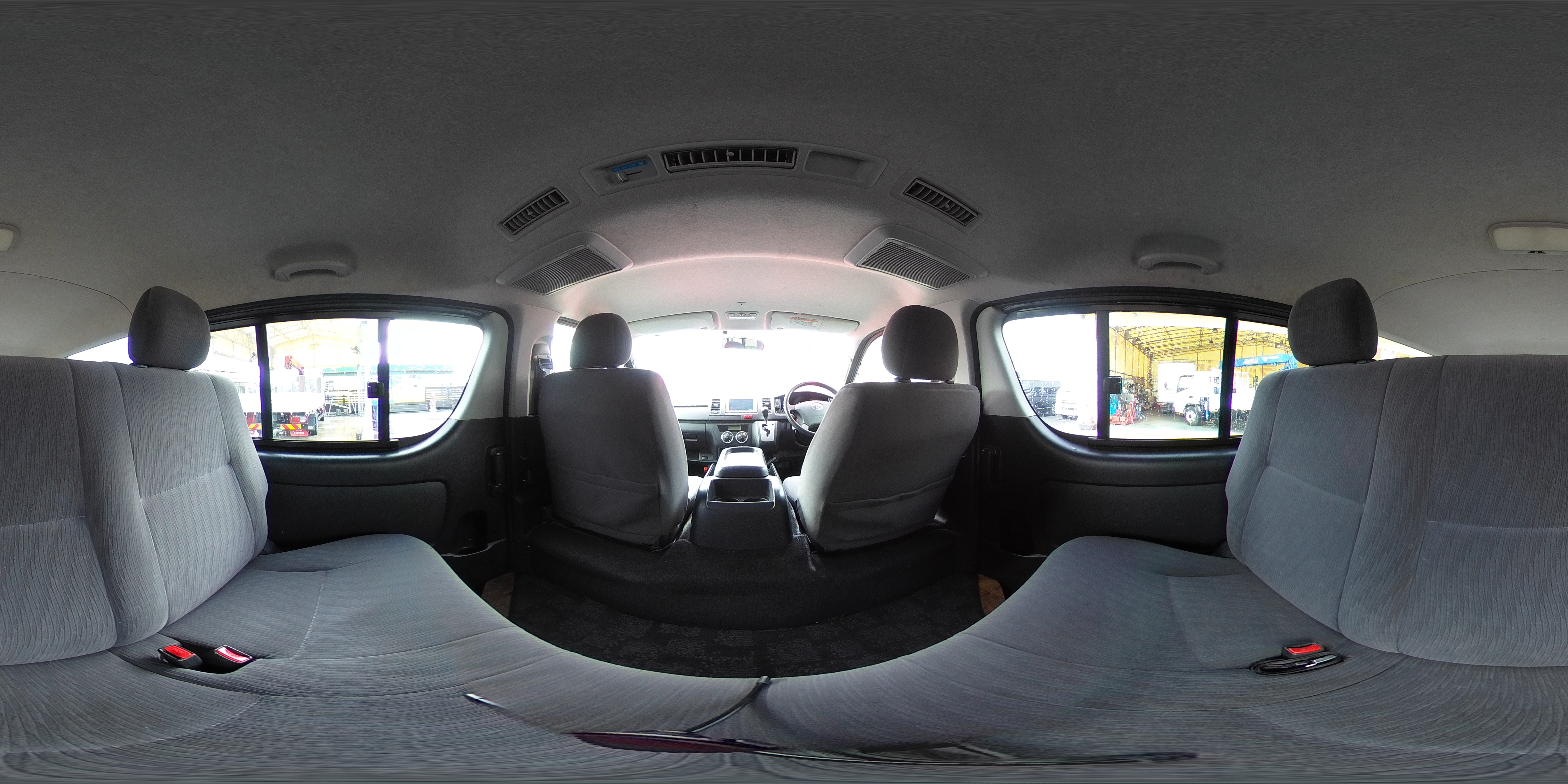 ハイエース　ロング　スーパーＧＬ　５ドア　ガソリン車　５人乗り　トヨタ車体製パワーゲート　荷台板張り　ルーフキャリア　ラダー　バックカメラ　純正ナビ　ワンセグＴＶ　ＥＴＣ　小窓　電格ミラー　オートエアコン　ワンオーナー！ＡＴ車！1