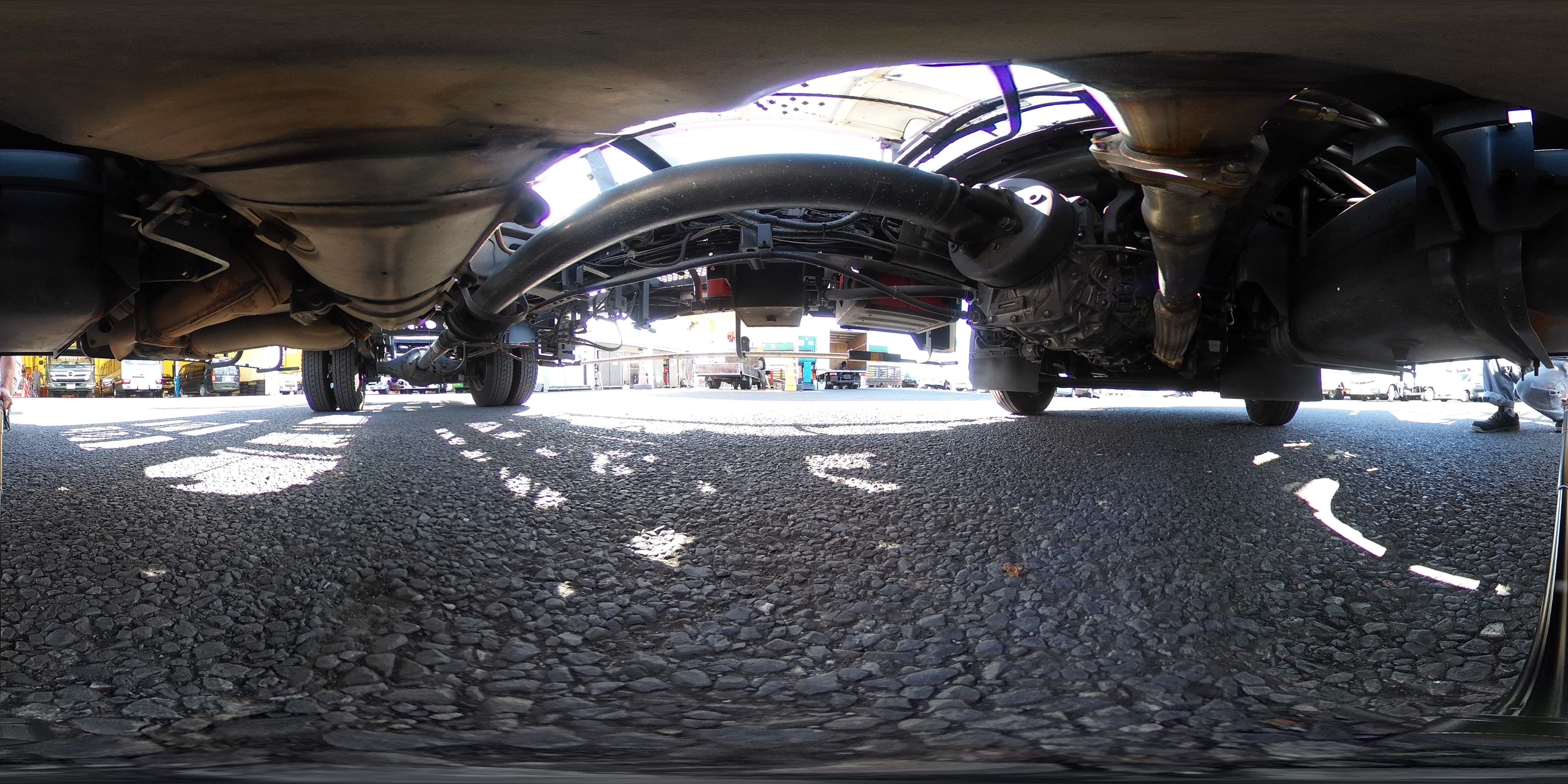 デュトロ　「ワイド超ロング」　キャリアカー　２台積　古河ユニック製　積載３４００ｋｇ　ウインチ　ラジコン　油圧リアゲート　バックカメラ　ＥＴＣ　社外ナビ　フルセグＴＶ　左電格ミラー　坂道発進補助　電動パーキングブレーキ　フォグランプ　衝突軽減ブレーキ　車線逸脱警報　６速ＭＴ！0