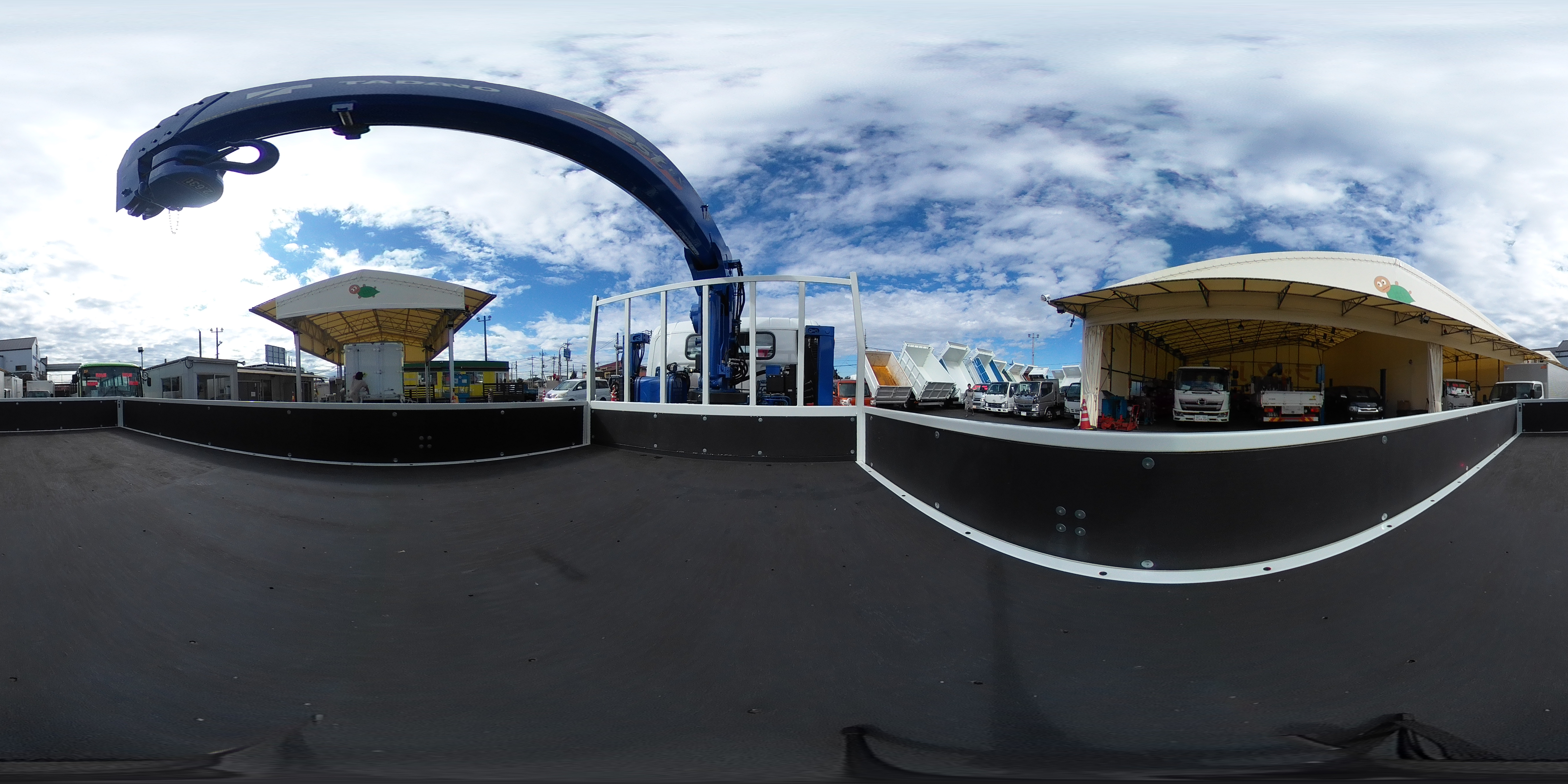 （未使用）　キャンター　「ワイド超ロング」　４段セルフクレーン　積載３２５０ｋｇ　タダノ製　ラジコン　フックイン　２．６３ｔ吊　左電格ミラー　ＬＥＤヘッドライト＆フォグランプ　スマートキー　衝突軽減ブレーキ　車線逸脱警報　５速ＭＴ！　車検「Ｒ８年１０月まで！」2