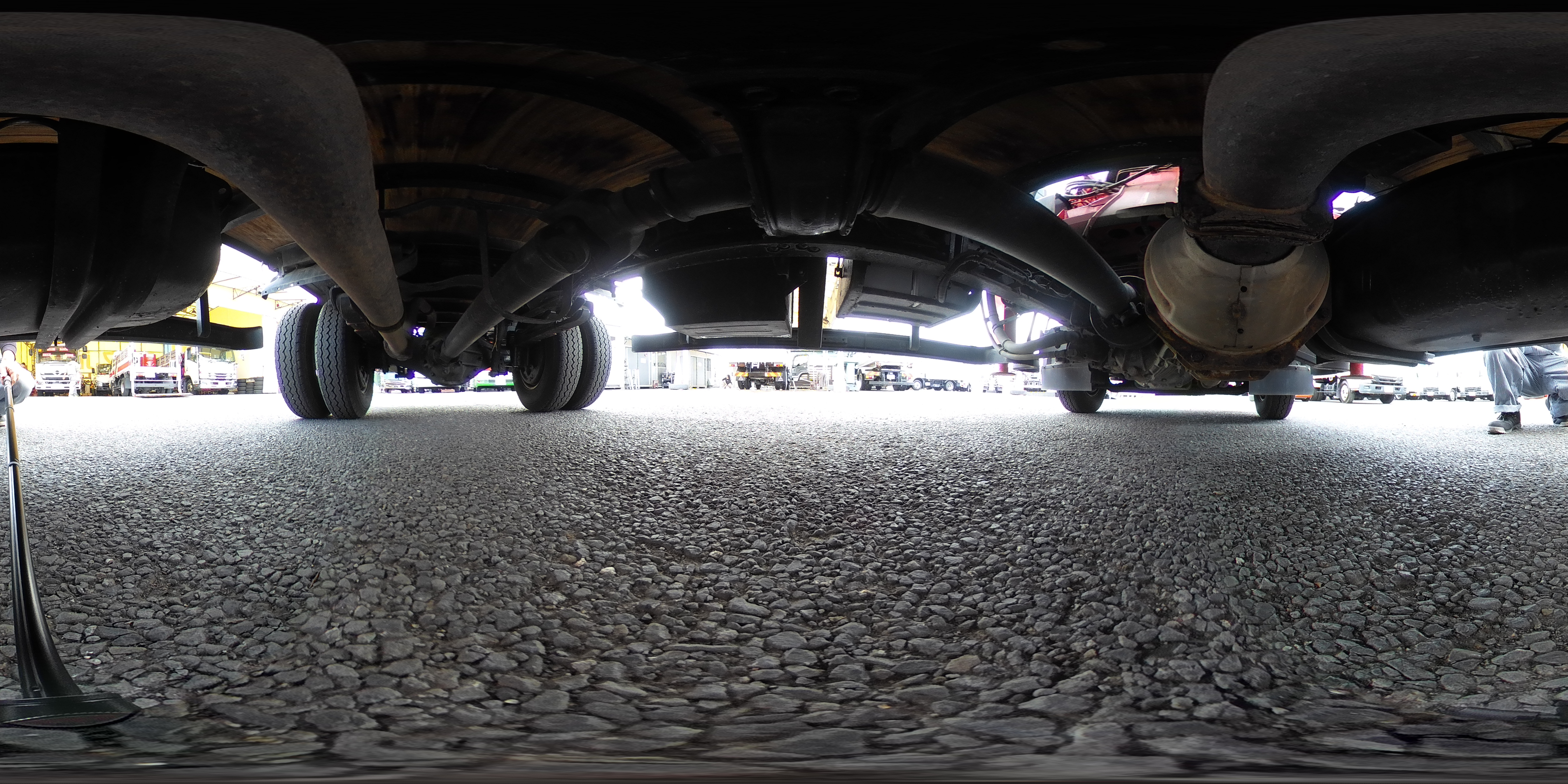 エルフ　「標準幅　ロング」　４段クレーン　積載３０００ｋｇ　古河ユニック製　ラジコン　フックイン　２．９３ｔ吊　セイコーラック　床フック３対　鳥居上部金網張り　左電格ミラー　坂道発進補助　ＥＴＣ　フォグランプ　６速ＭＴ！0