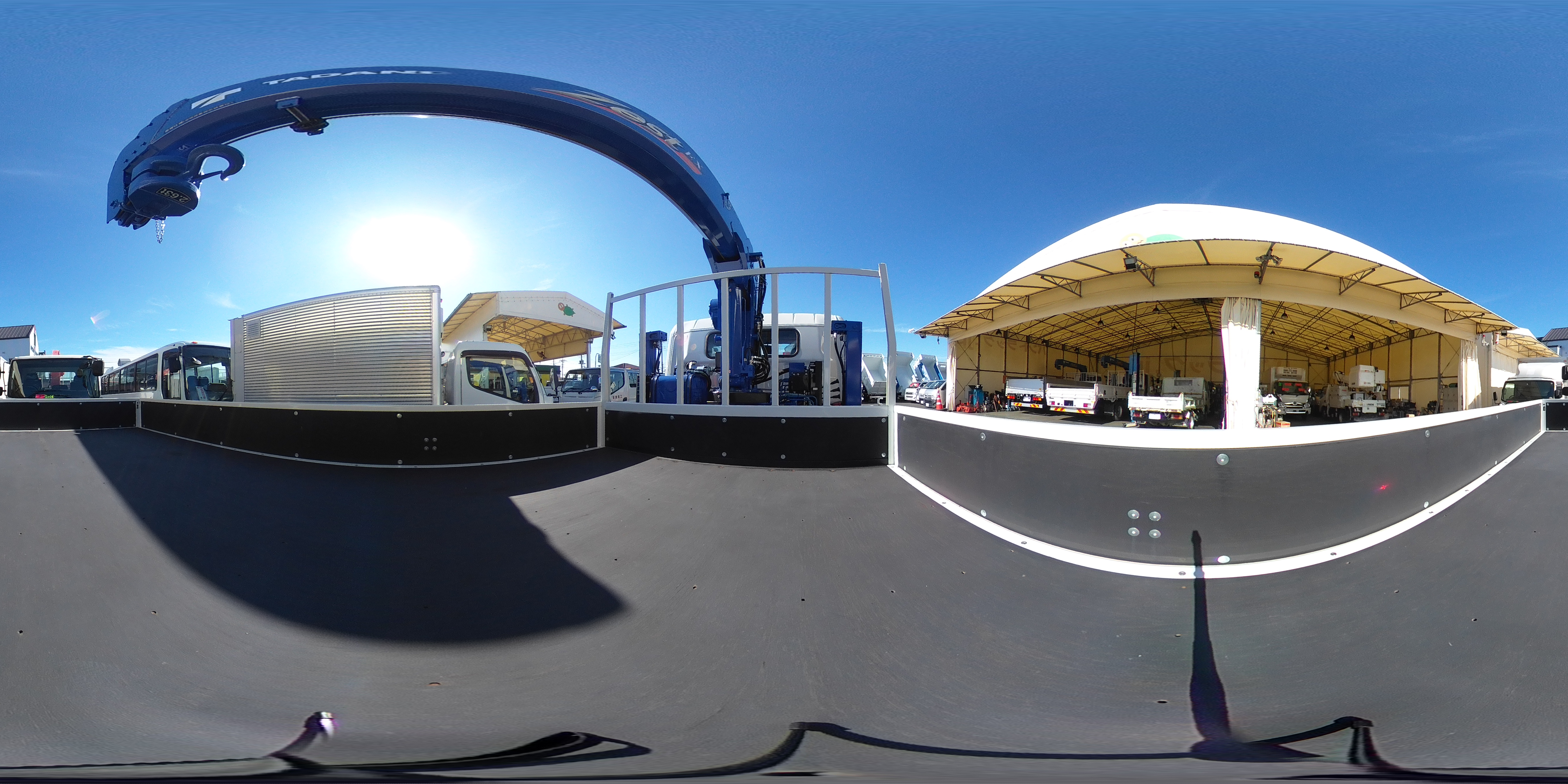 （未使用）　キャンター　「ワイド超ロング」　４段セルフクレーン　積載３２５０ｋｇ　タダノ製　ラジコン　フックイン　２．６３ｔ吊　左電格ミラー　バックカメラ　ＬＥＤヘッドライト＆フォグランプ　スマートキー　衝突軽減ブレーキ　車線逸脱警報　５速ＭＴ！　車検「Ｒ９年６月まで！」2