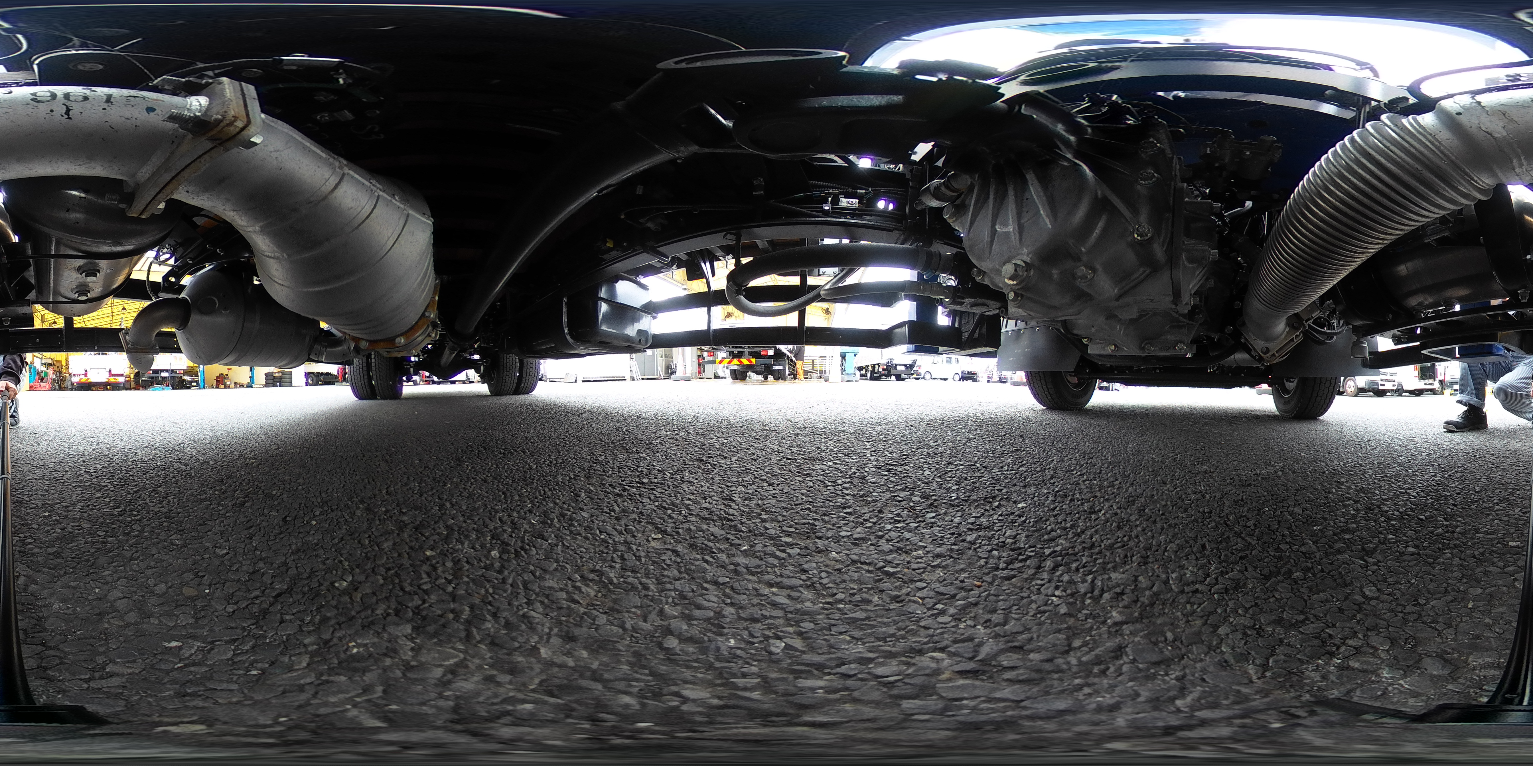 （未使用）　ファイター　増トン　「ワイド　ベッド付き」　４段クレーン　積載７４００ｋｇ　タダノ製　５．５ｍ長　アルミブロック　ラジコン　フックイン　２．９３ｔ吊　差し違いアウトリガー　落とし込みフック５対　セイコーラック　坂道発進補助　メッキパーツ　衝突軽減ブレーキ　車線逸脱警報　６速ＭＴ！1