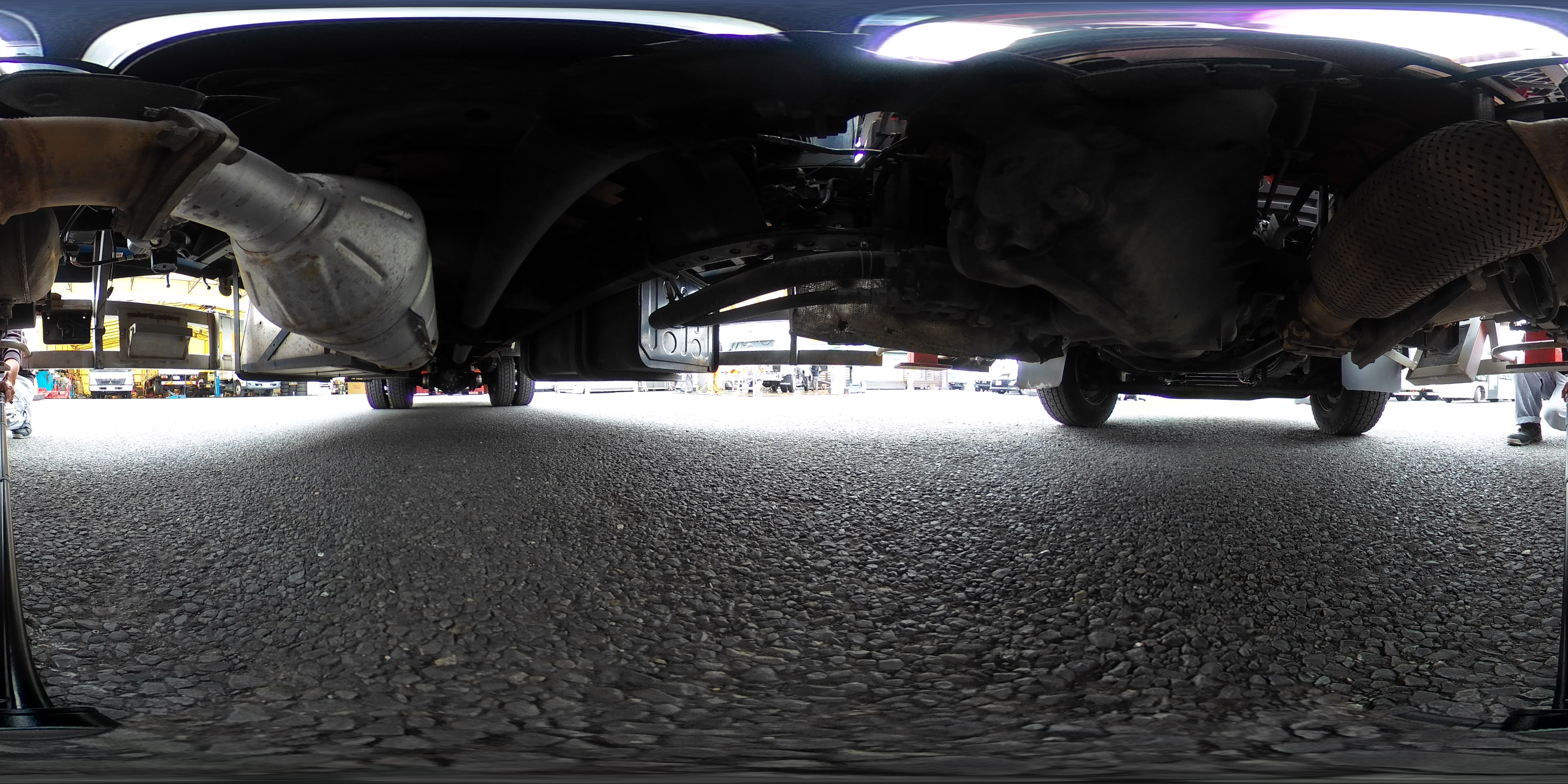 レンジャー　増トン　「標準幅　ベッド付」　４段クレーン　積載７１００ｋｇ　古河ユニック製　６ｍ長　アルミブロック　ラジコン　フックイン　２．９３ｔ吊　差違いアウトリガー　角足　セイコーラック　アオリ上部プロテクター付き　鳥居板張り＆工具入れ　坂道発進補助　オートエアコン　ＨＩＤヘッドライト　社外テール　メッキパーツ　６速ＭＴ！　車検「Ｒ８年１２月まで！」1