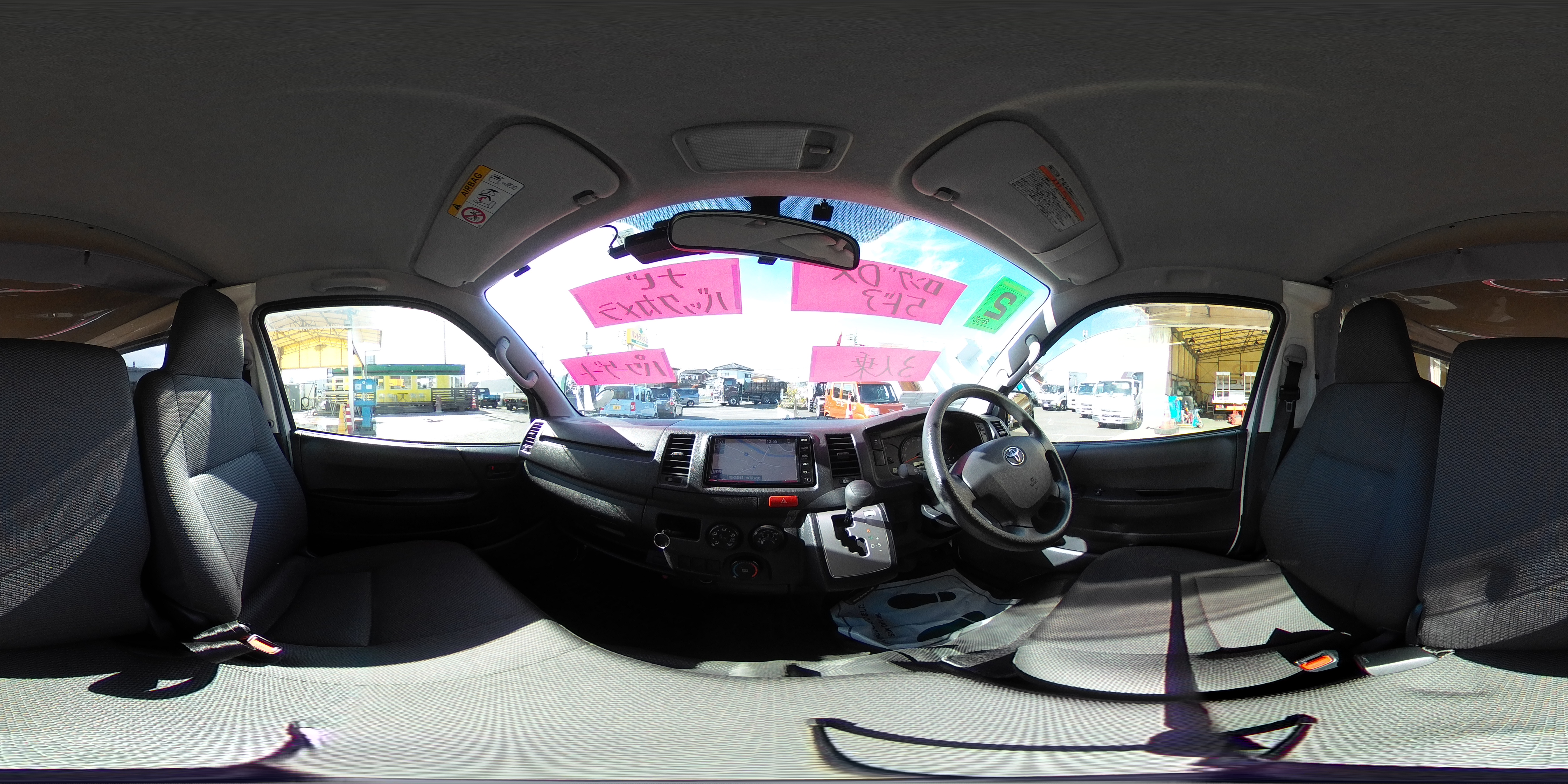 レジアスエース　ロング　ＤＸ　５ドア　ガソリン車　３人乗り　トヨタ車体製パワーゲート　荷台板張り　純正ナビ　ワンセグＴＶ　バックカメラ　ＥＴＣ　キーレス　ワンオーナー！ＡＴ車！1