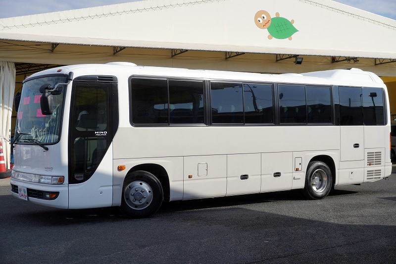 日野 メルファ 送迎バス 39人乗り 2ドア スイング自動ドア モケットシート プレヒーター 荷室スペース 小型トランク 総輪エアサス ガイド席 オートエアコン バックカメラ ルームラック アルミホイール AT車!フロント画像