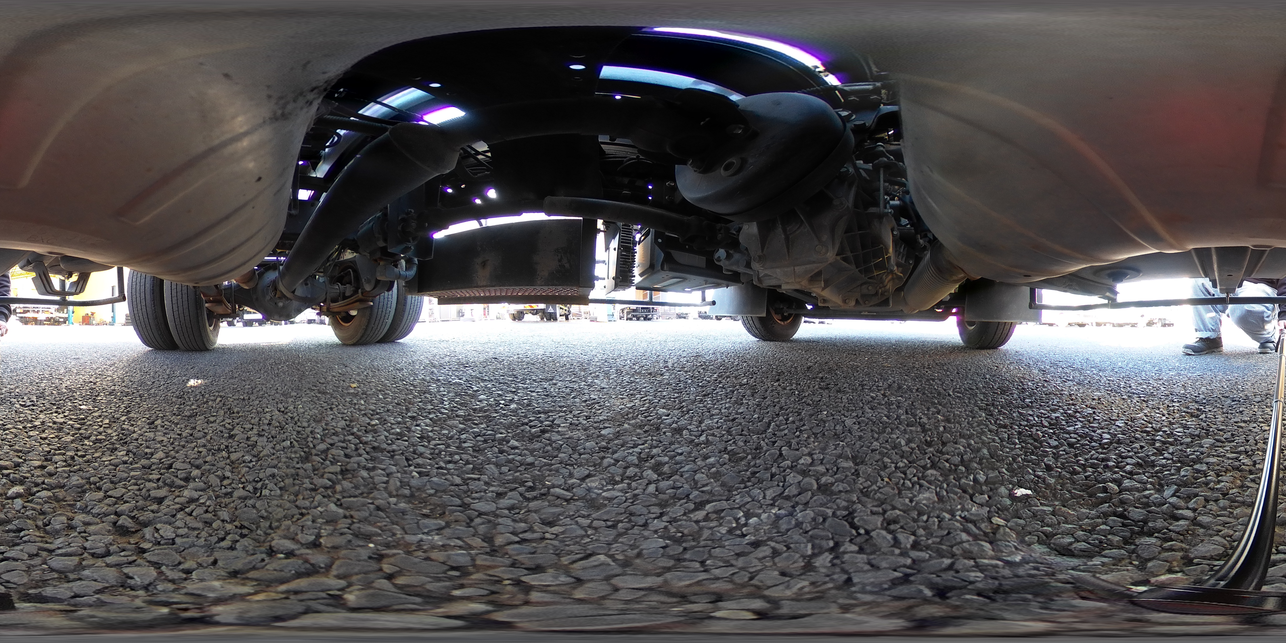 キャンター　「標準幅」　フックロール　極東製　積載３０００ｋｇ　シングルシリンダー　キャブバックステップ　網工具入れ　ルーフキャリア　左電格ミラー　バックカメラ　ＥＴＣ　メッキパーツ　フォグランプ　衝突軽減ブレーキ　車線逸脱警報　５速ＭＴ！0