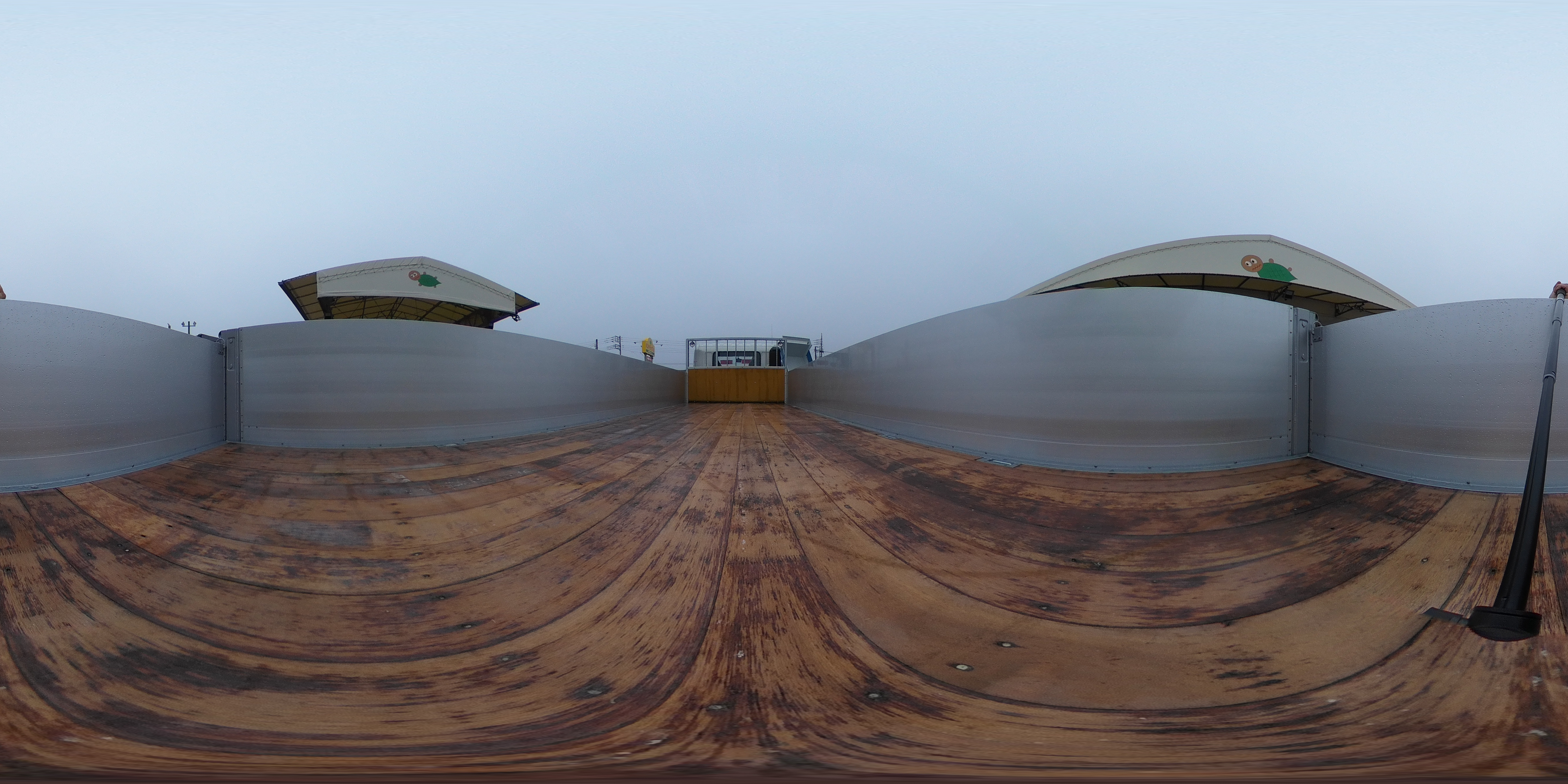 （未使用）　レンジャー　４トン　「セミワイド　ベッド付き」　平ボディー　アルミブロック　セイコーラック　リアエアサス　積載３５００ｋｇ　６．２ｍ長　三方開　バックカメラ　ＥＴＣ２．０　坂道発進補助　ＬＥＤヘッドライト　フォグランプ　オートエアコン　衝突軽減ブレーキ　車線逸脱警報　６速ＭＴ！　車検「Ｒ９年６月まで！」2