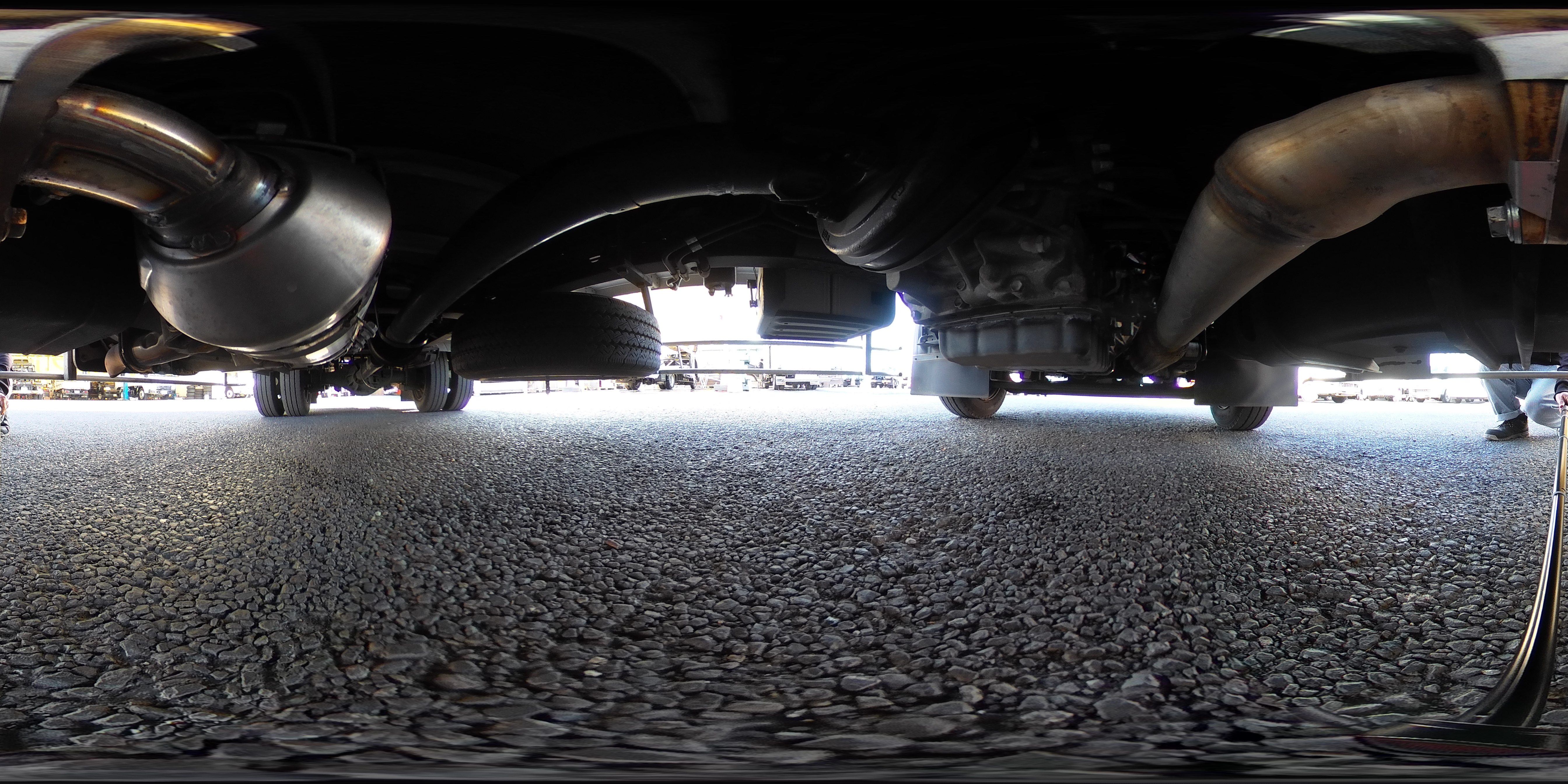 デュトロ　「ワイド超ロング」　アルミバン　積載２９５０ｋｇ　跳ね上げ式　パワーゲート　ラッシング２段　荷台一部シマ板張り　バックカメラ　社外ナビ　フルセグＴＶ　ＥＴＣ２．０　左電格ミラー　ＬＥＤヘッドライト＆フォグランプ　クリアランスソナー　スマートキー　日本フルハーフ製　ＡＴ車！0