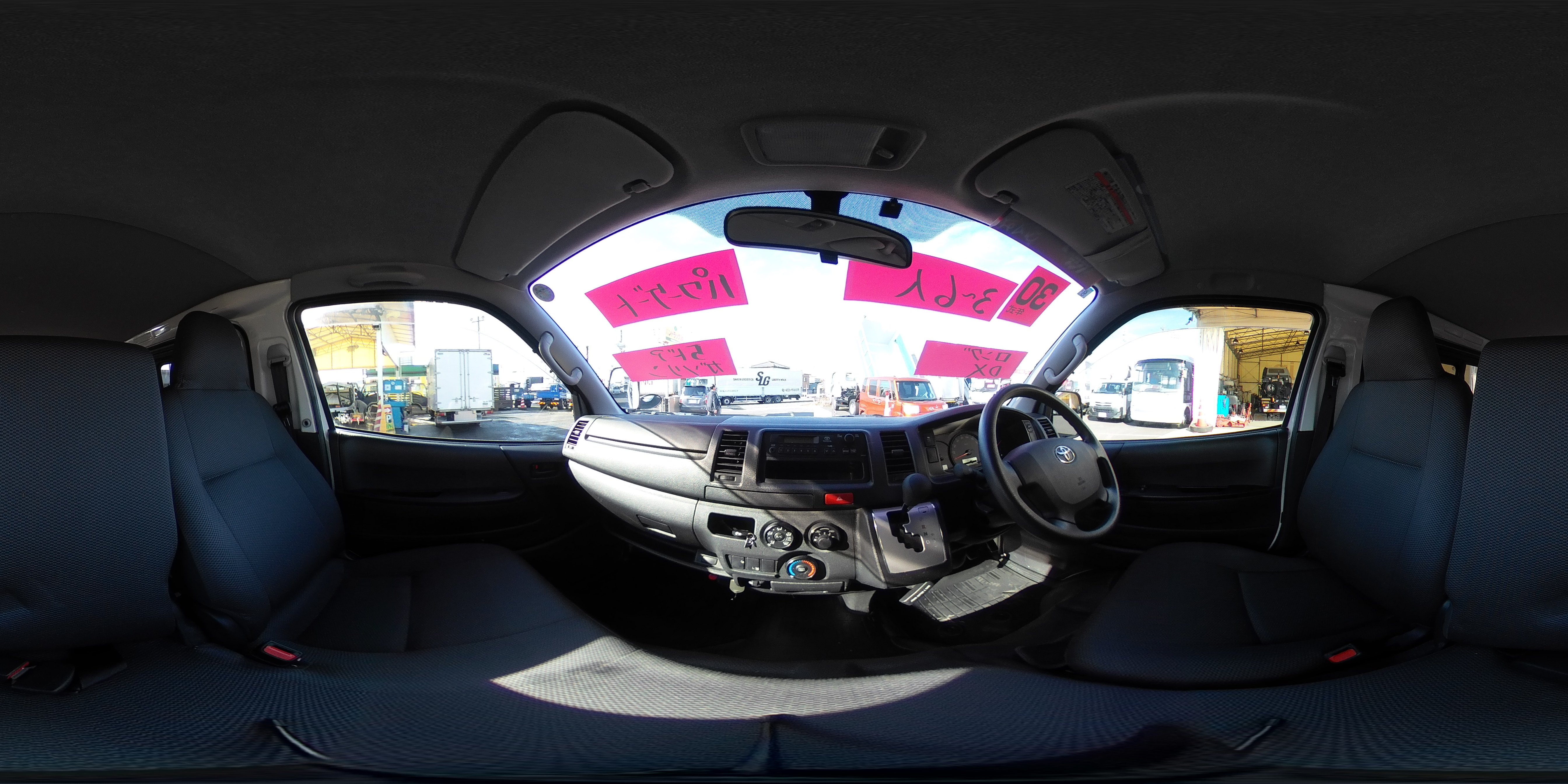 レジアスエース　ロング　ＤＸ　５ドア　ガソリン車　３～６人乗り　トヨタ車体製パワーゲート　小窓　キーレス　ＥＴＣ　ワンオーナー！ＡＴ車！　車検「Ｒ８年８月まで！」0