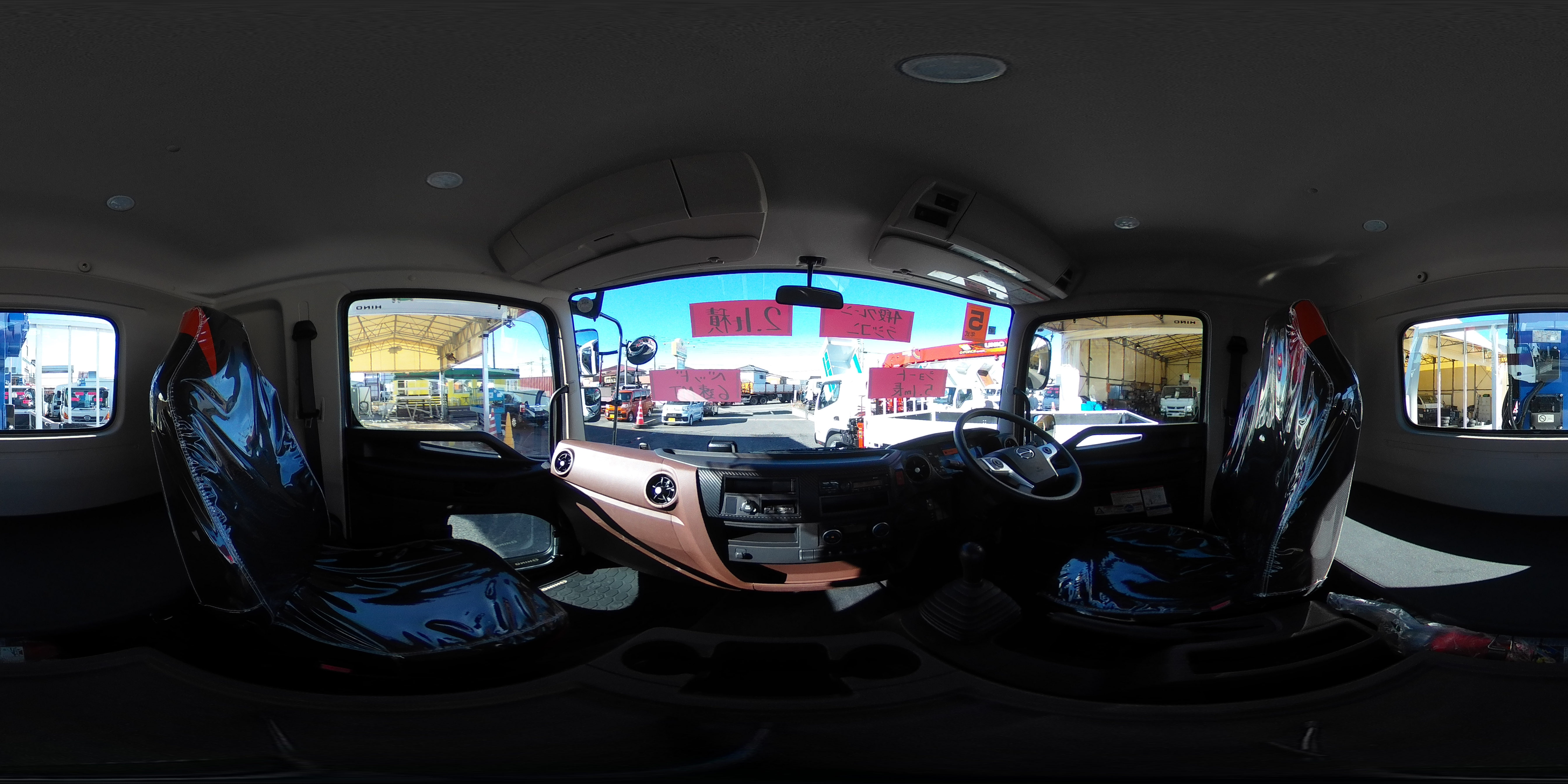 レンジャー　４トン　「標準幅　ベッド付き」　４段クレーン　積載２１００ｋｇ　タダノ製　５．１ｍ長　ラジコン　フックイン　２．９３ｔ吊　セイコーラック　ロープ穴４対　ＬＥＤヘッドライト＆フォグランプ　坂道発進補助　オートエアコン　ＥＴＣ２．０　衝突軽減ブレーキ　車線逸脱警報　６速ＭＴ！高年式！低走行！！　車検「Ｒ８年４月まで！」1