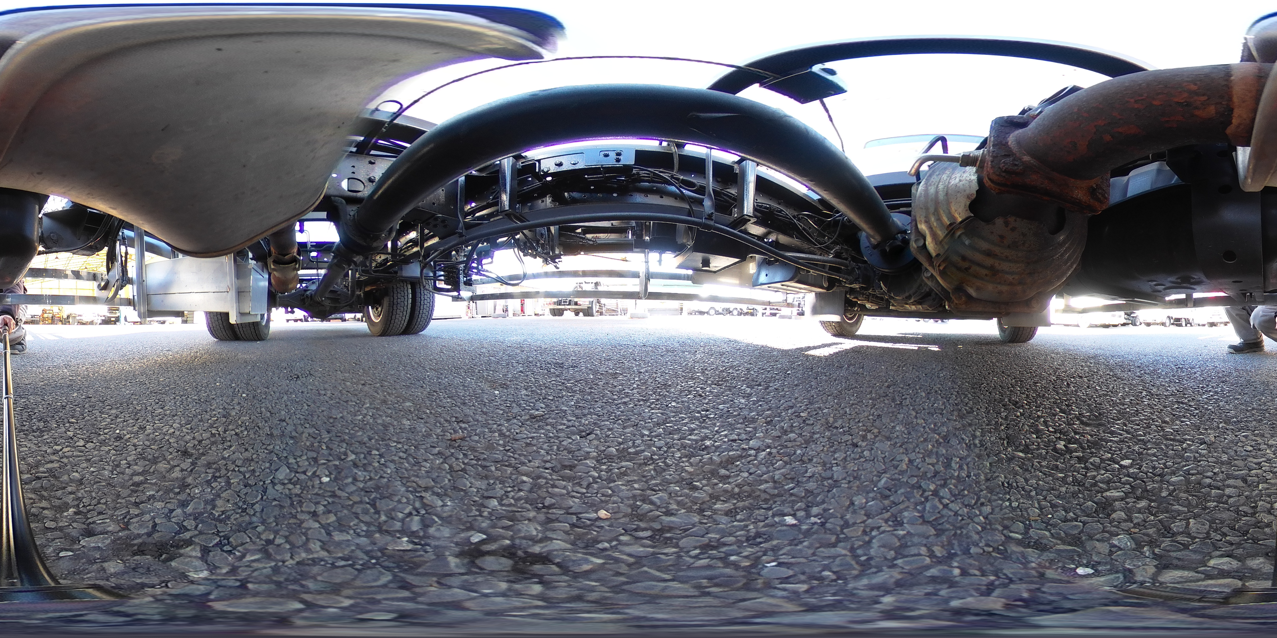 エルフ　「ワイド超ロング」　キャリアカー　２台積　古河ユニック製　積載３５００ｋｇ　ウインチ　油圧リアゲート　ラジコン　バックカメラ　社外ナビ　ＥＴＣ２．０　左電格ミラー　坂道発進補助　フォグランプ　アルミホイール　６速ＭＴ！　車検「Ｒ８年１１月まで！」1