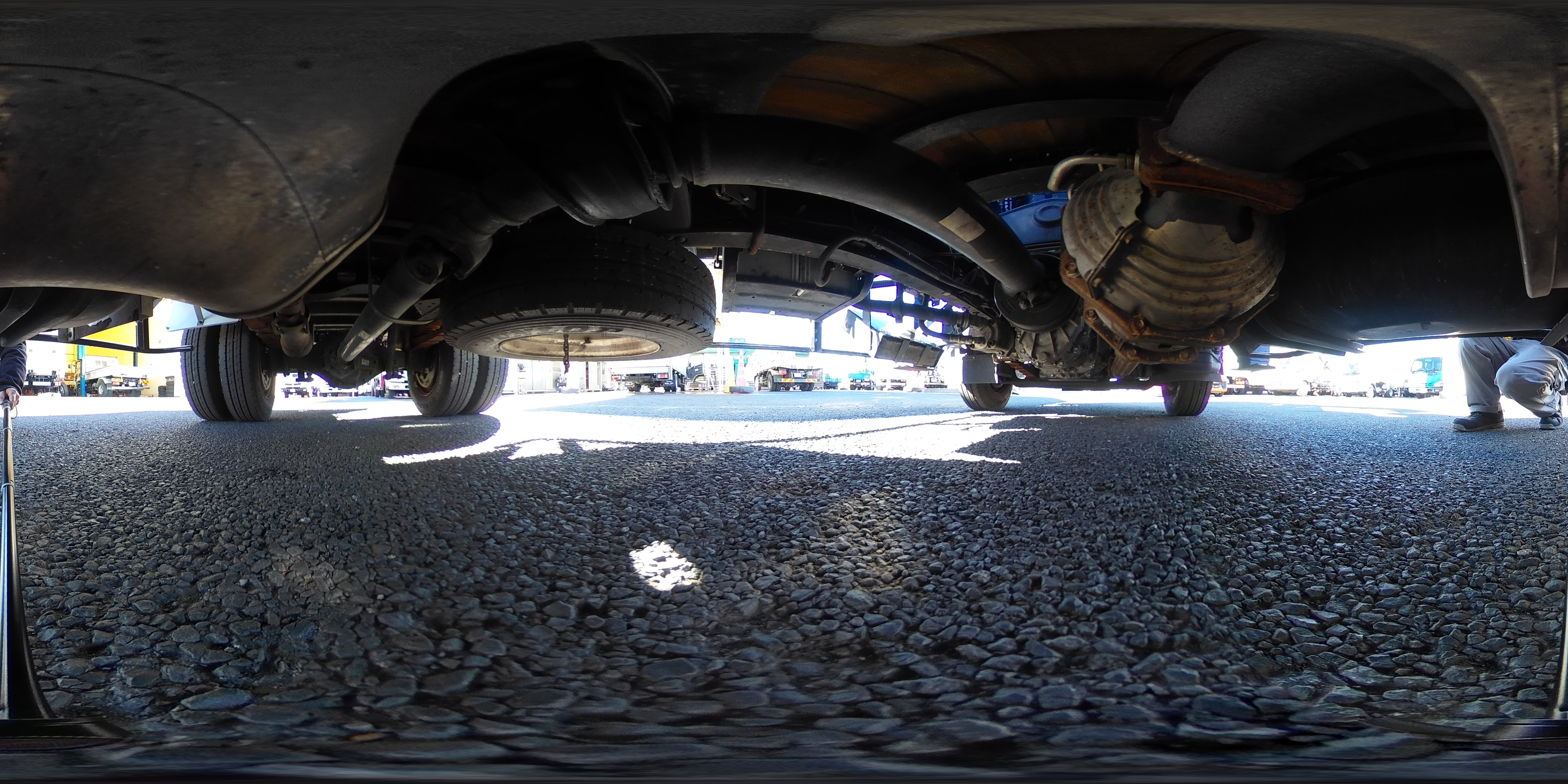 エルフ　「標準幅　ロング」　３段セルフクレーン　積載３５５０ｋｇ　タダノ製　ラジコン　フックイン　２．６３ｔ吊　アユミ板掛け　造りボディー　鳥居下部鉄板張り　床フック　左電格ミラー　坂道発進補助　社外ナビ　ＥＴＣ　６速ＭＴ！希少車！！1