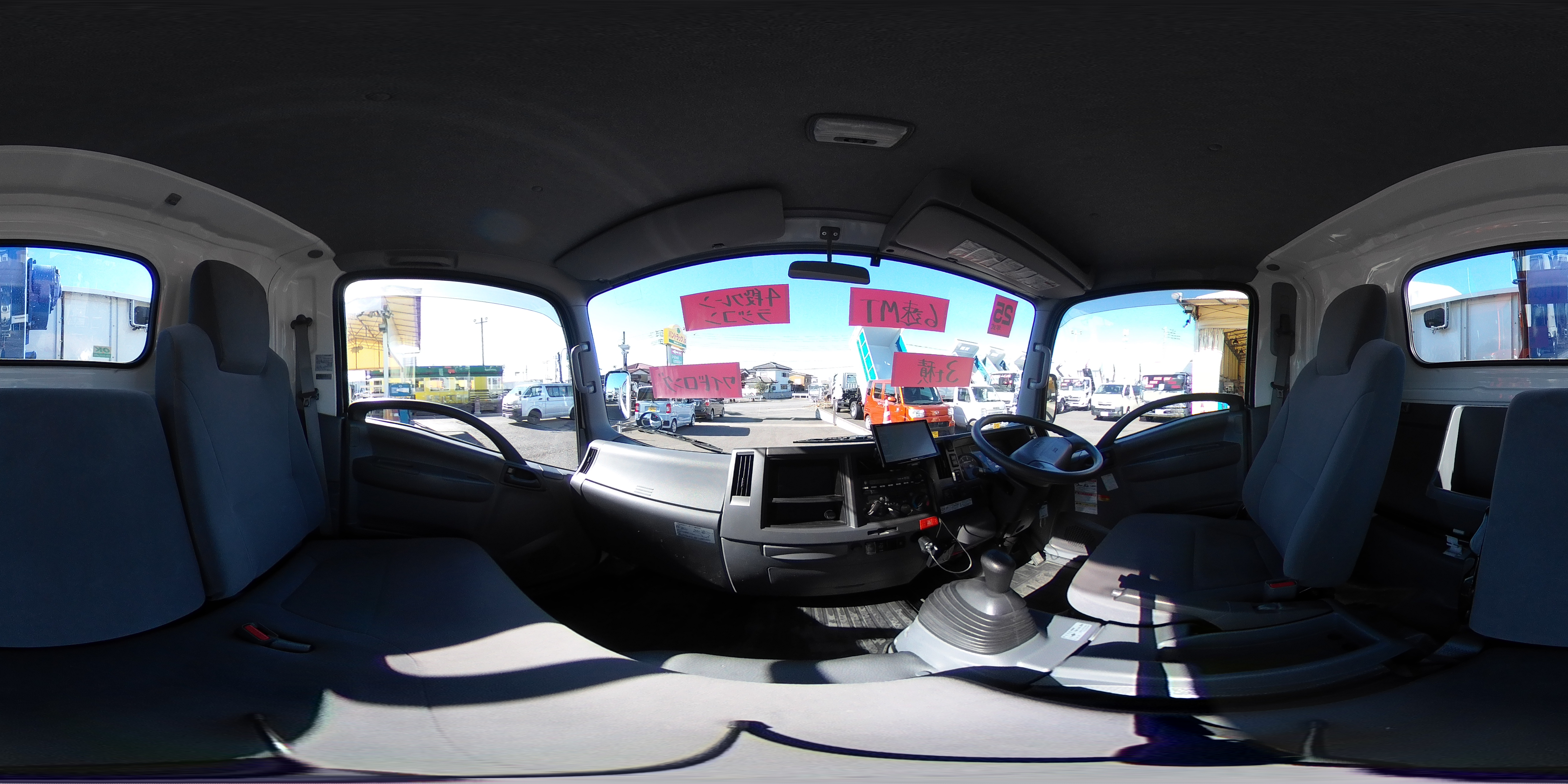 エルフ　「ワイドロング」　４段クレーン　積載３０００ｋｇ　タダノ製　ラジコン　フックイン　２．９３ｔ吊　セイコーラック　鳥居シマ板張り　床フック３対　左電格ミラー　坂道発進補助　バックカメラ　ＥＴＣ　アオリ上部プロテクター付き　鳥居ツノ出し　メッキパーツ　フォグランプ　６速ＭＴ！0