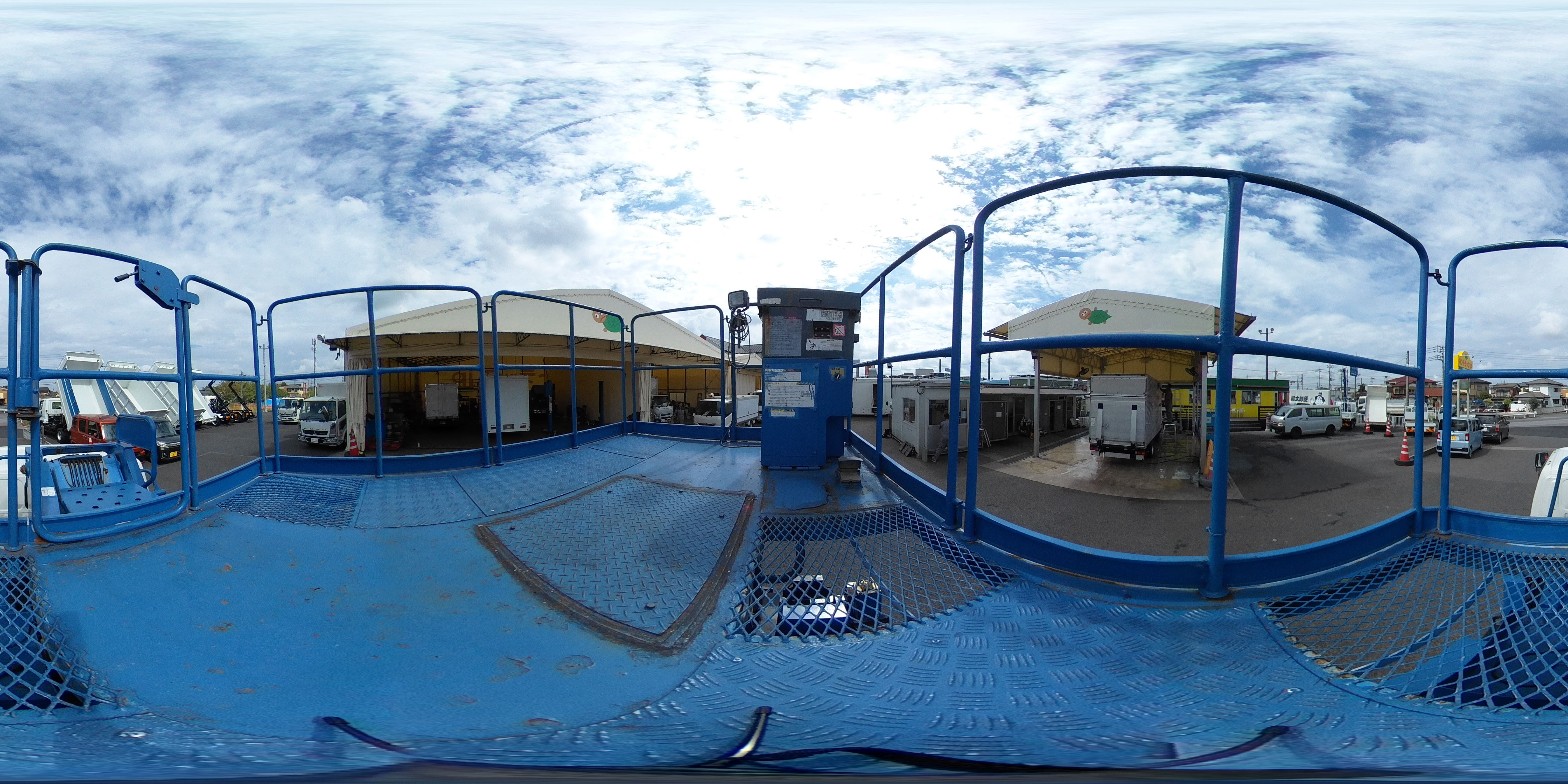 デュトロ　高所作業車　アイチ製（ＴＺ１０Ａ）　スーパーデッキ　重荷重型　最大地上高９．９ｍ　鉄製バケット　バケット積載荷重１０００ｋｇ　ローラージャッキ　ブーム自動格納　アワーメーター：２５４４ｈ　左電格ミラー　坂道発進補助　ＥＴＣ　６速ＭＴ！2