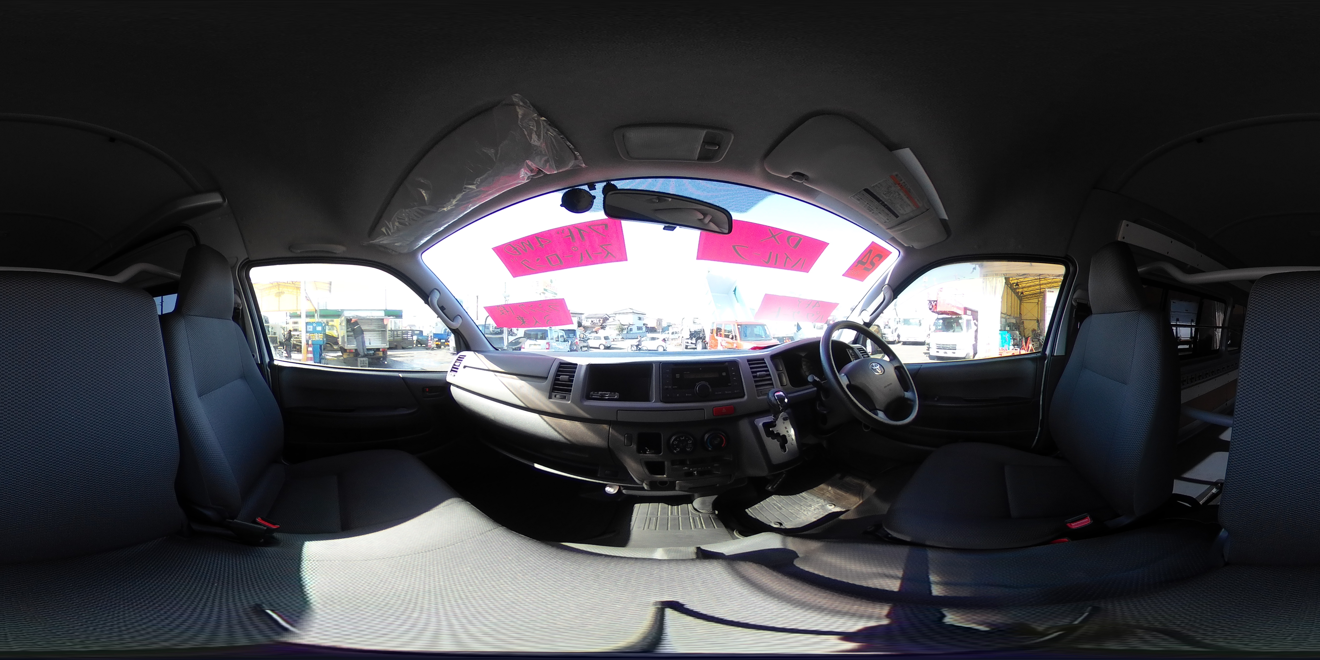 ハイエース　ワイド　スーパーロング　ＤＸ　４ドア　「ハイルーフ　４ＷＤ」　ガソリン車　３人乗り　トヨタ車体製パワーゲート　ラッシング１段　ＬＥＤ荷室灯　荷室加工有り　小窓　ＥＴＣ　ＡＴ車！　車検「Ｒ８年６月まで！」1