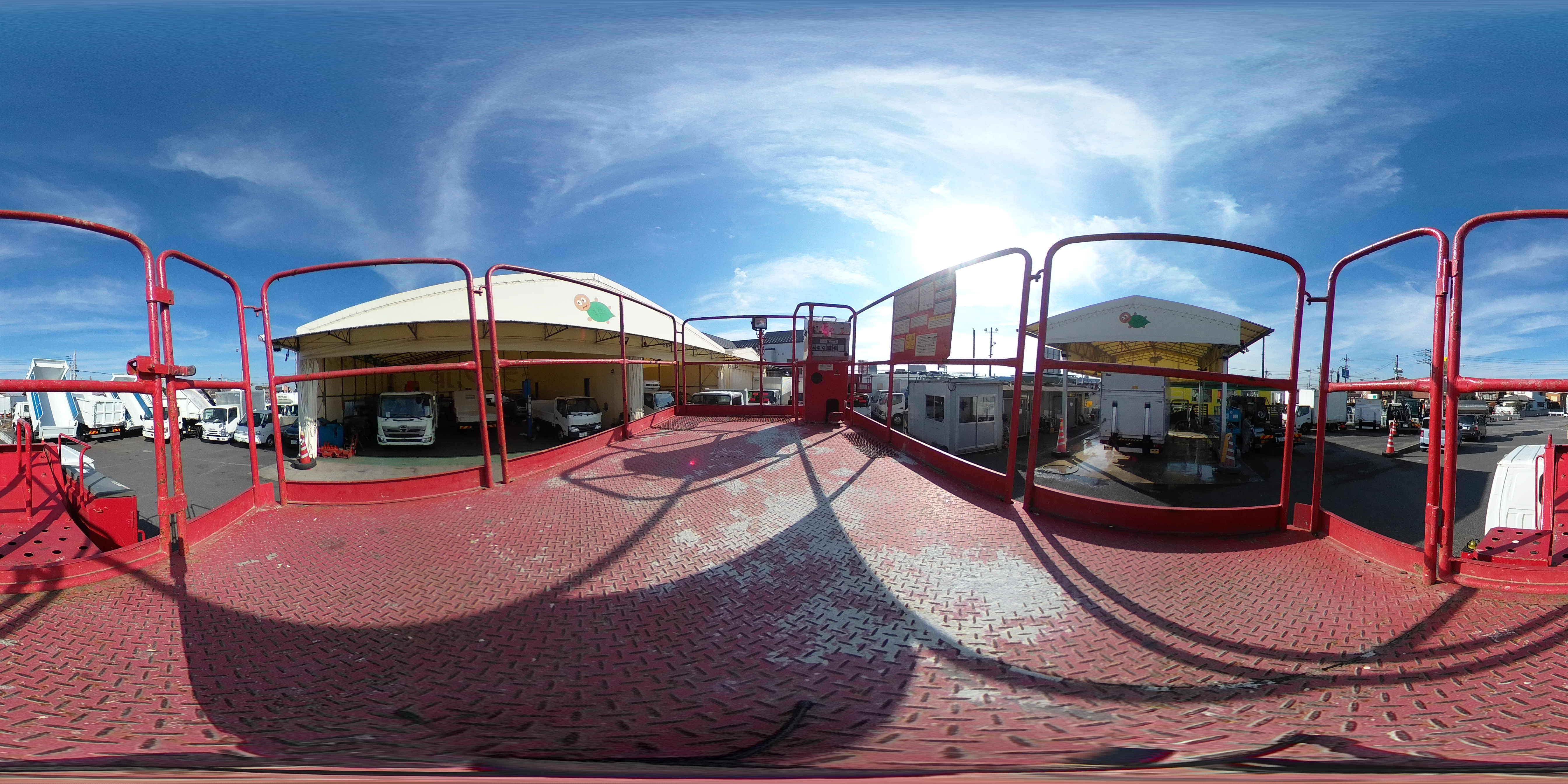 エルフ　高所作業車　タダノ製（ＡＴー１２０ＳＲ）　スーパーデッキ　重荷重型　最大地上高１２ｍ　バケット積載荷重１０００ｋｇ　アワーメーター：４４４８ｈ　ＥＴＣ　左電格ミラー　坂道発進補助　６速ＭＴ！2